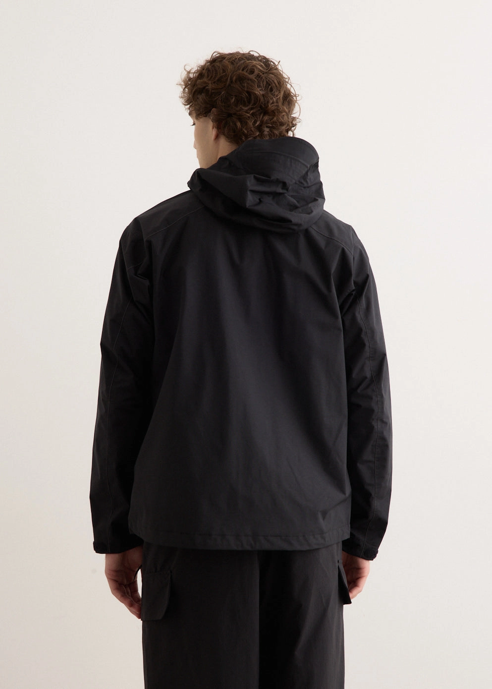 2.5L Hiker Rain Jacket Reflective Safety Details Windproof Construction