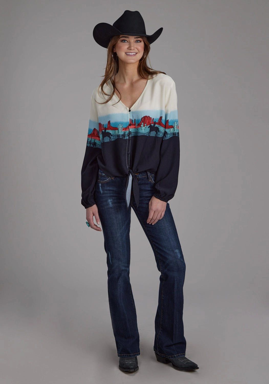 Roper Womens Western Border V-Neck Black 100% Rayon L/S Blouse Streamlined Design