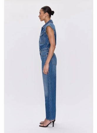 ACE JUMPSUIT Pleated design Smooth Flow