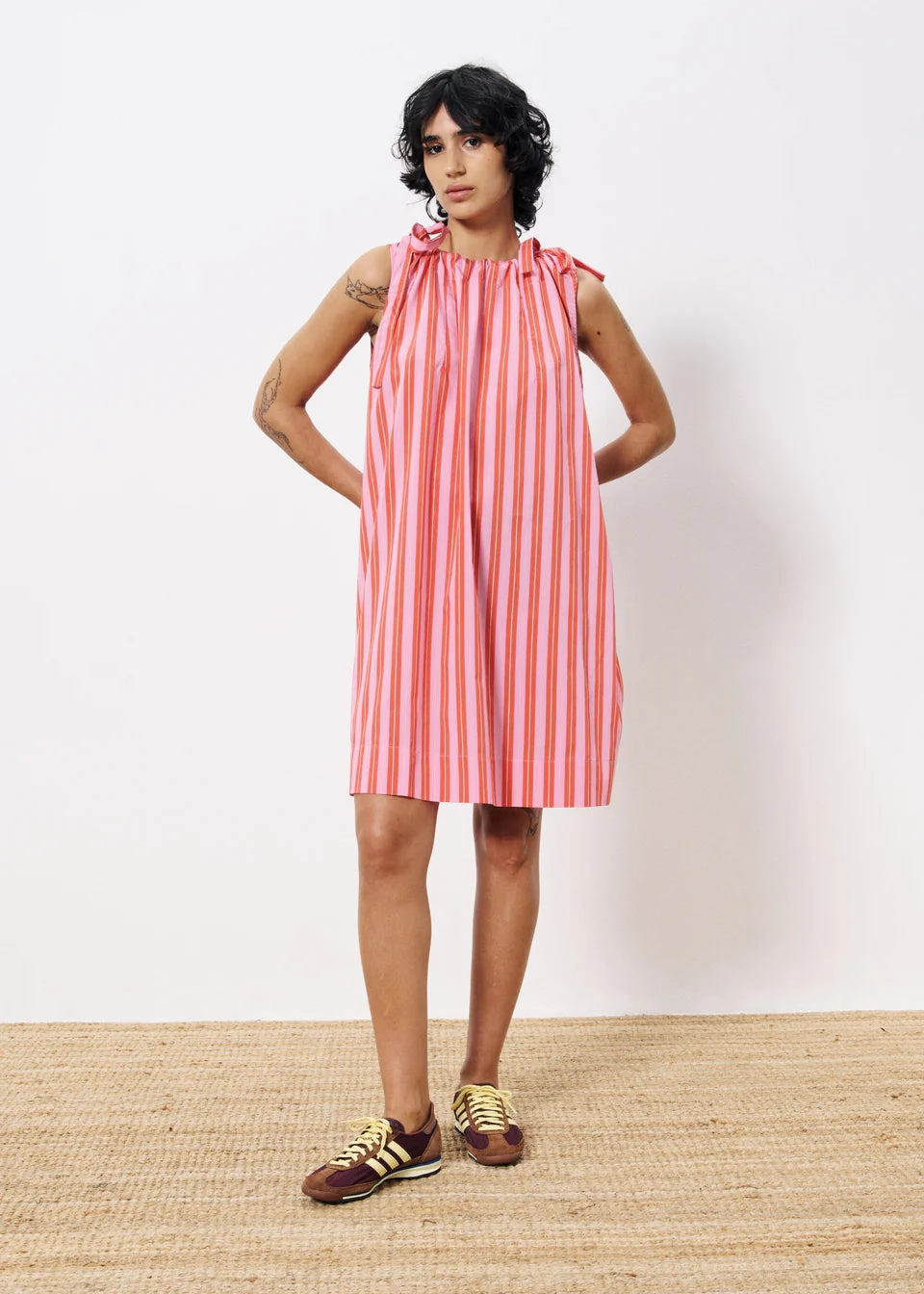 Elegant Mood AELIA PINK STRIPED MINI DRESS