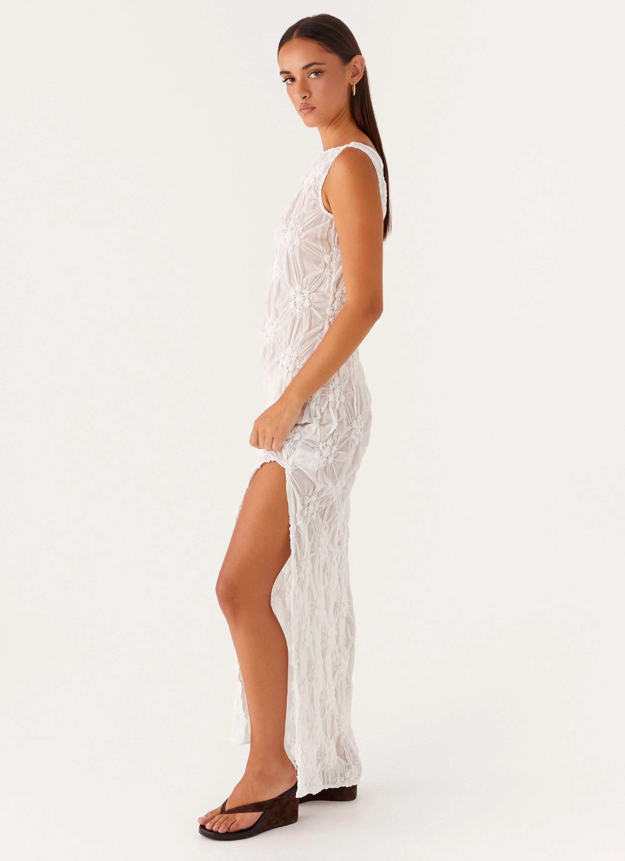 Layered Comfort Wear Briar Backless Maxi Dress - Ivory