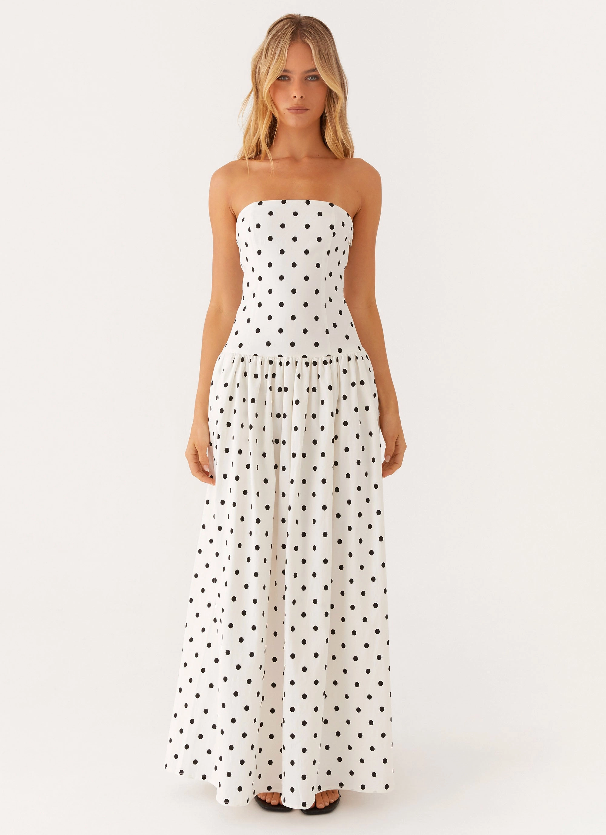 Andorra Maxi Dress - White Polkadot Special-Edition Versatile dress for layering