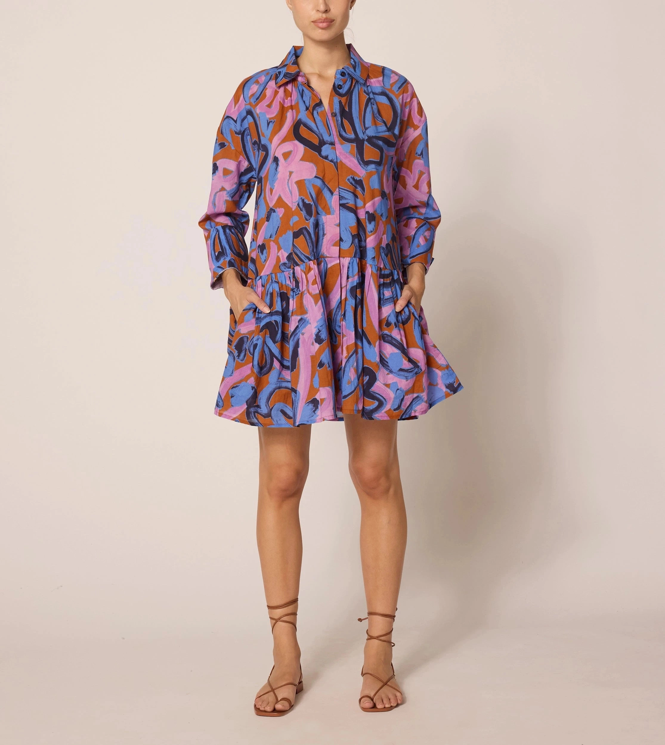 Minimal Detail Leg-Lengthening Audrey Mini Dress | Fresco