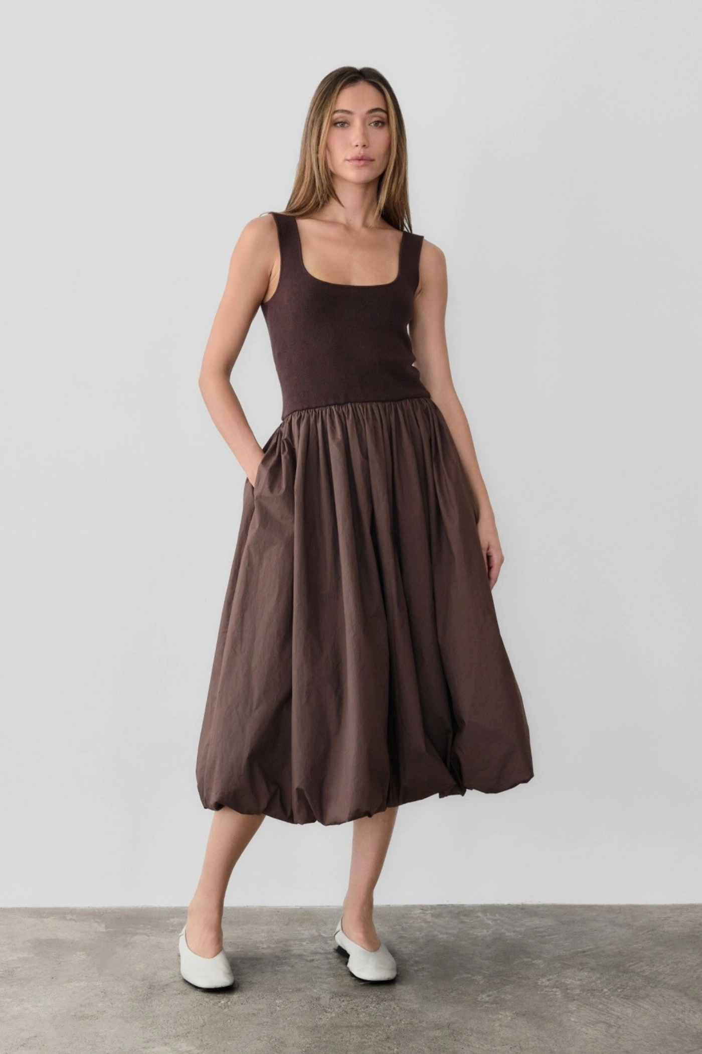 soft look Smooth Line BELLA MIDI DRESS