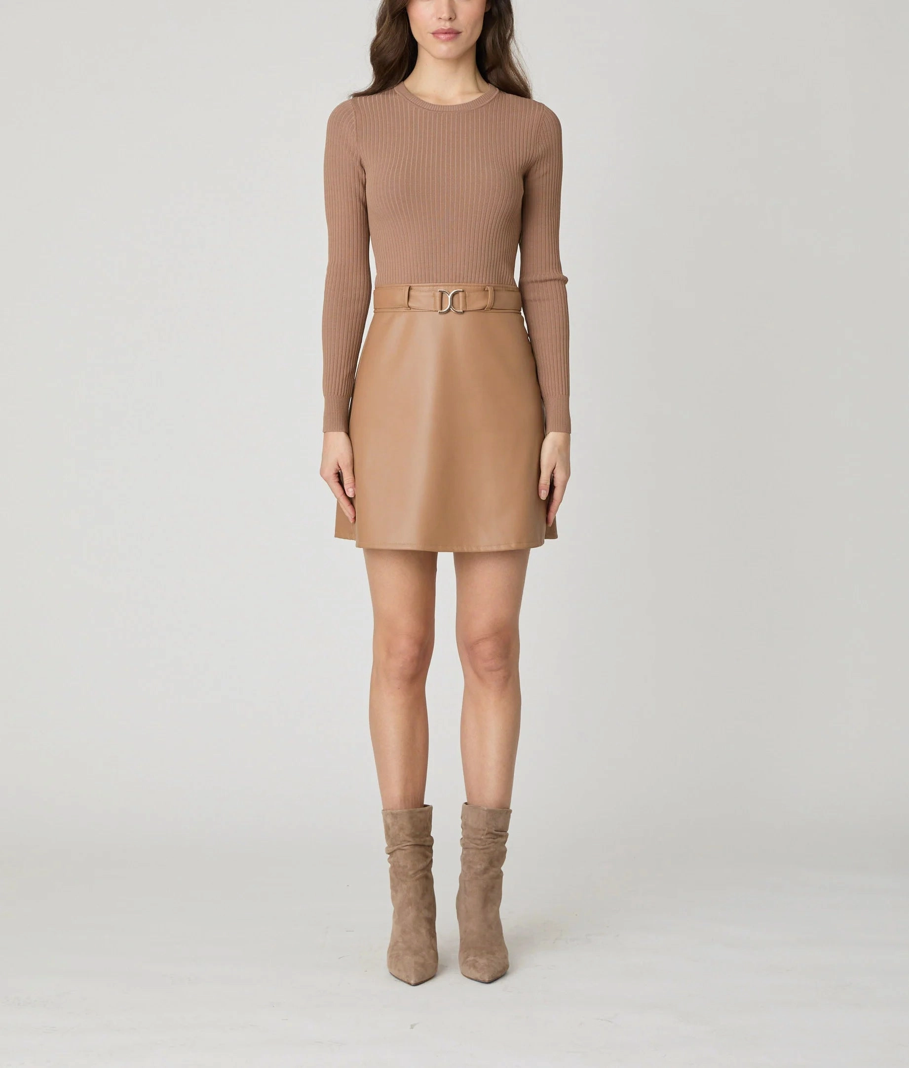 Brayden Dress in Camel Nature Glow