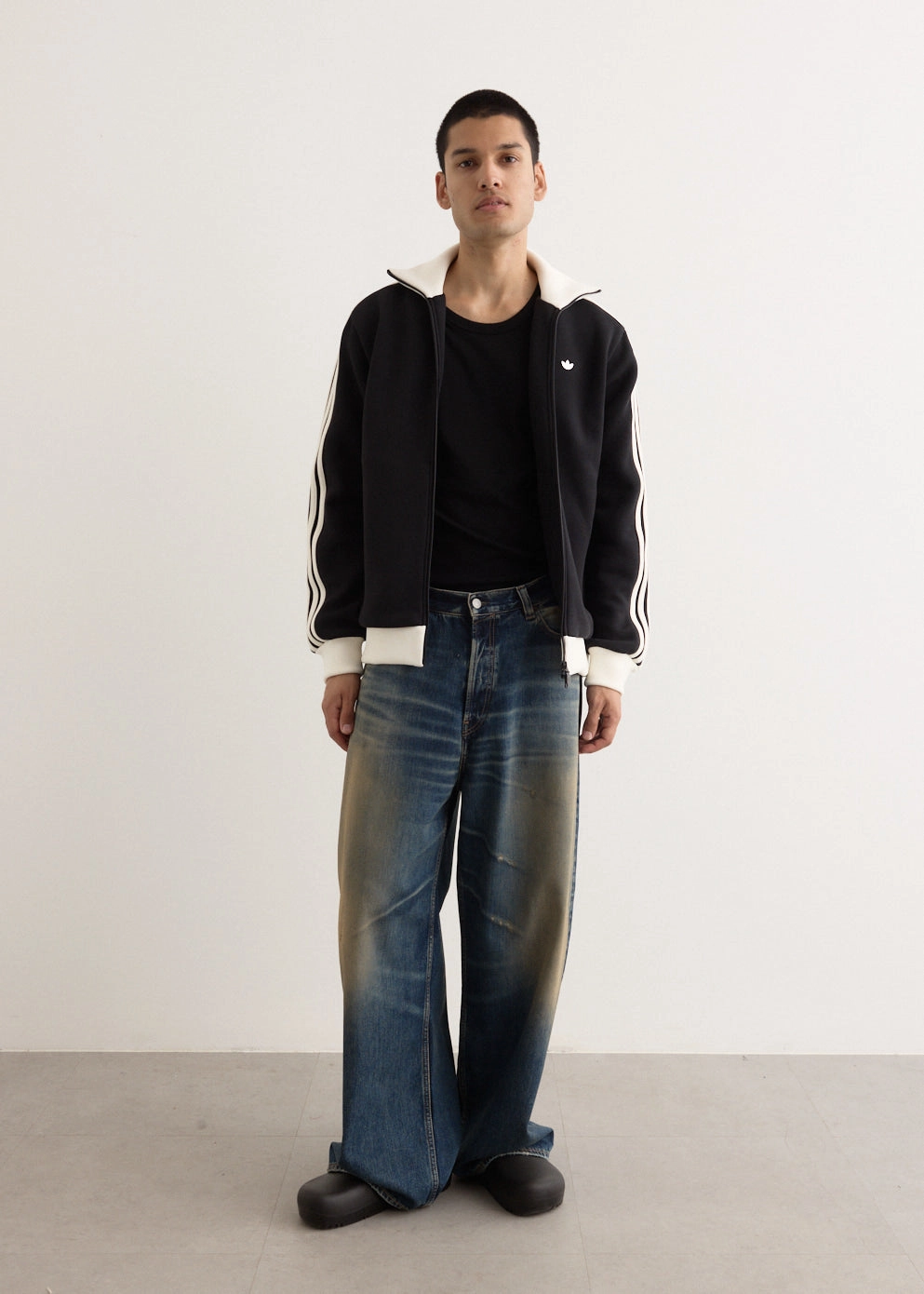 Magnetic Closure Sleek Layer Fit Premium Track Top