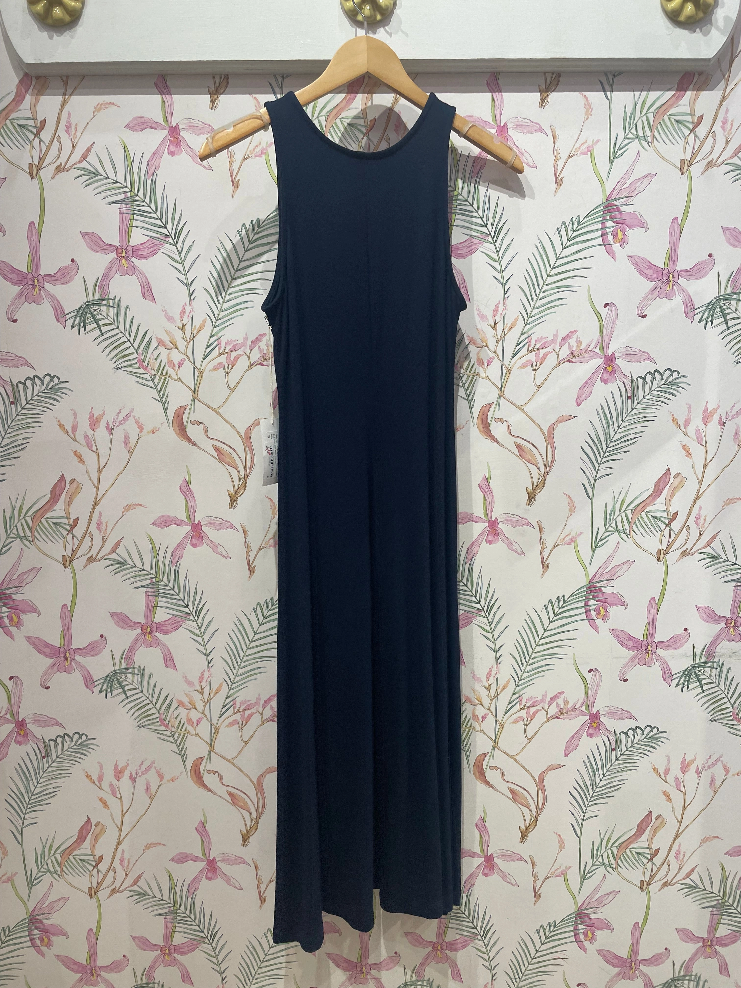 Sleeveless Midi Dress in Navy Must-have