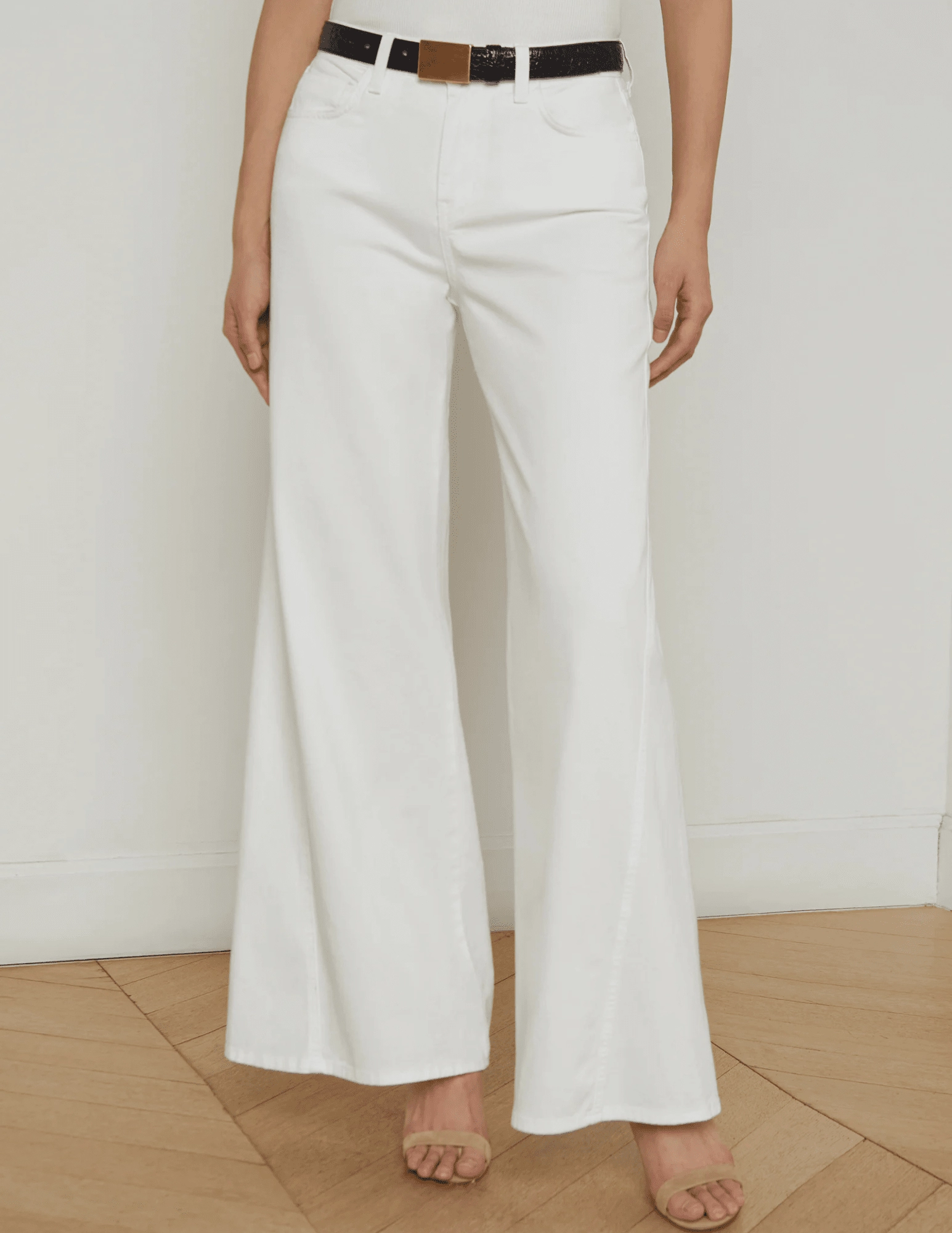 slim fit LAGENCE Beau T-Seam Wide Leg Jeans in Blanc
