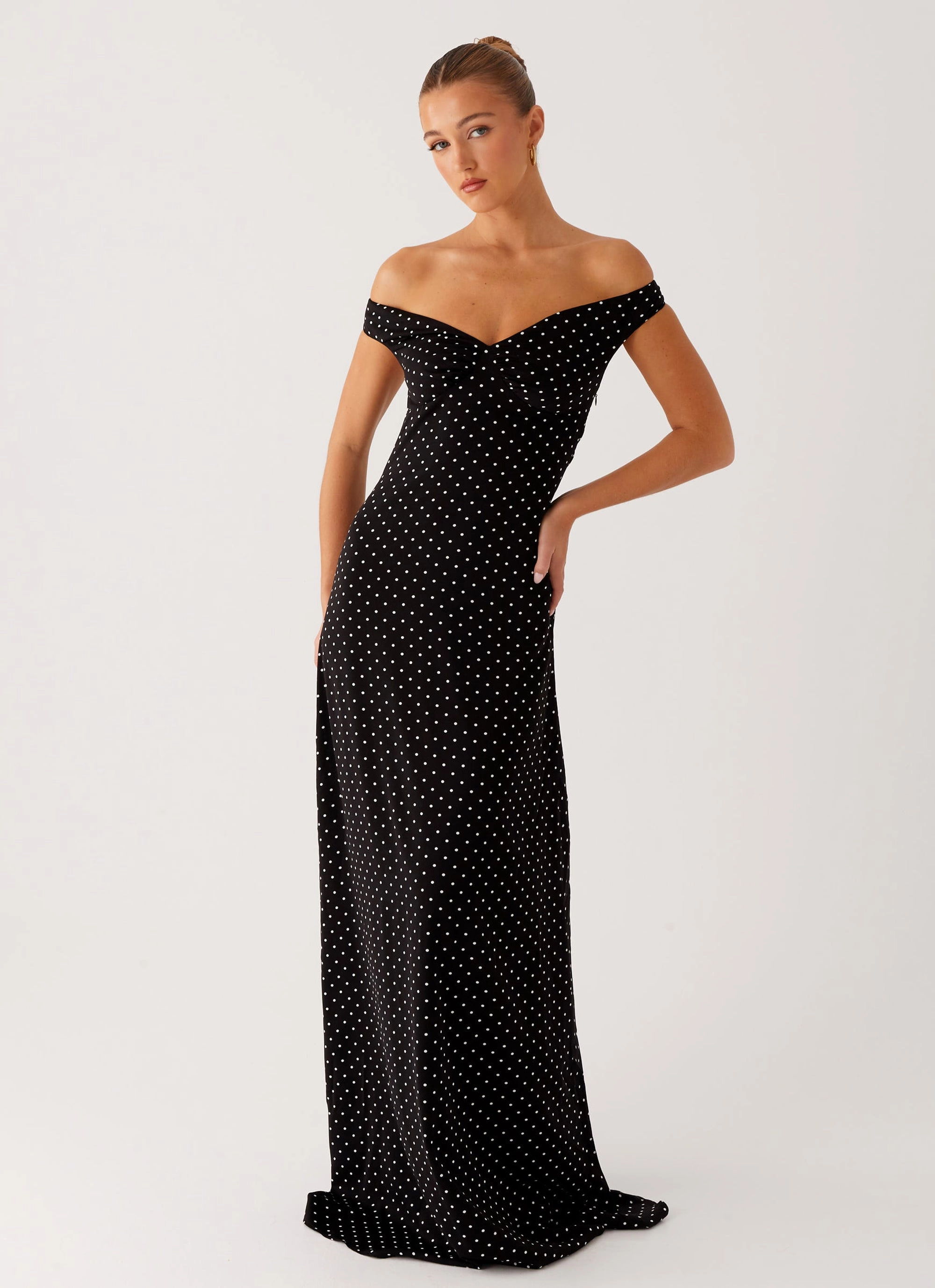 Melany Maxi Dress - Black Polka Dot Balanced feel Villa Light