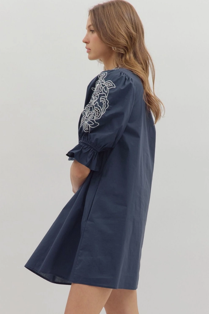 Classic Look Panelled-Design Claire Crochet Trim Mini Dress