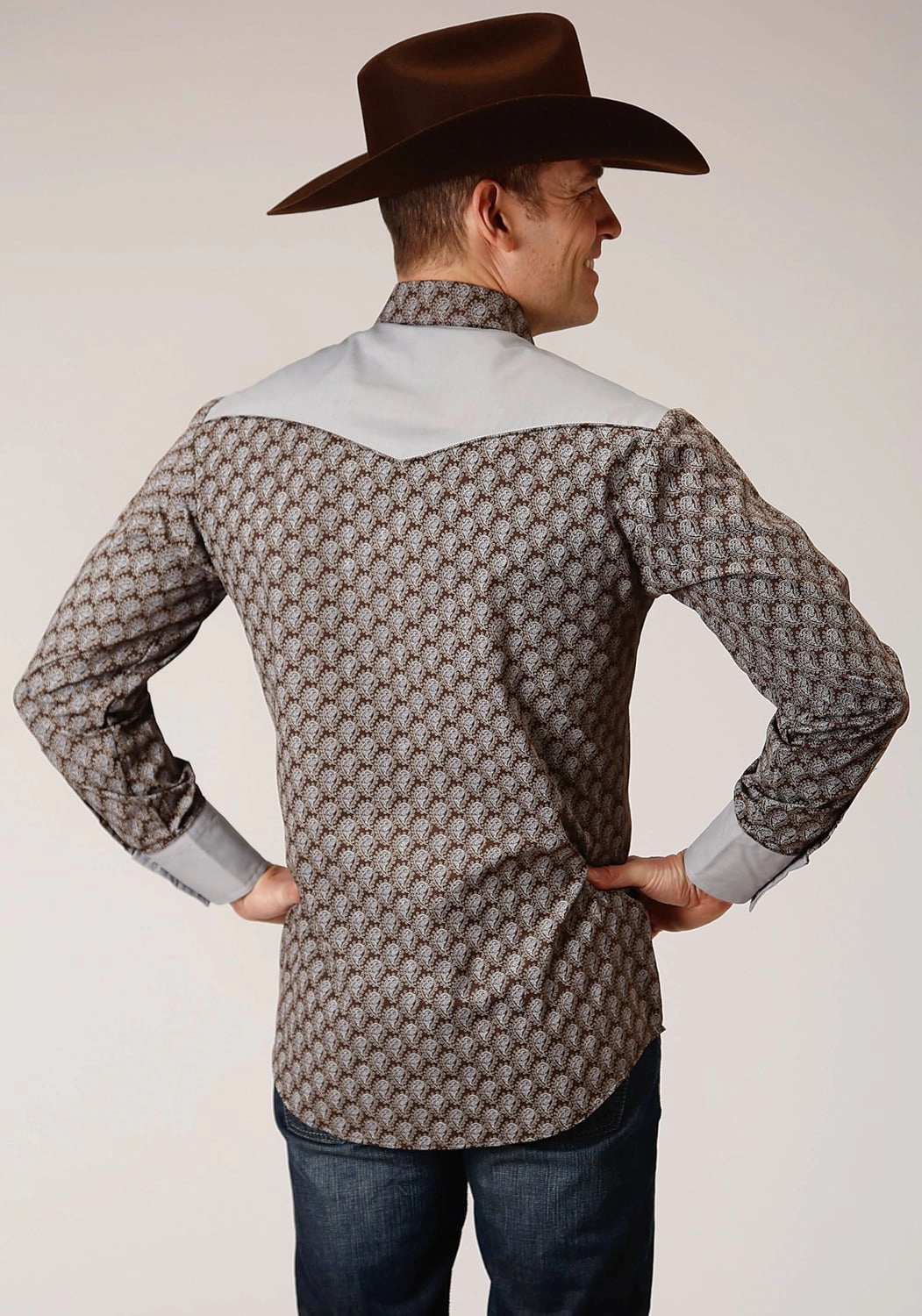 Contemporary Fashion Weekend Outfit Roper Mens Chocolate/Cream Cotton Blend Teardrop L/S Shirt