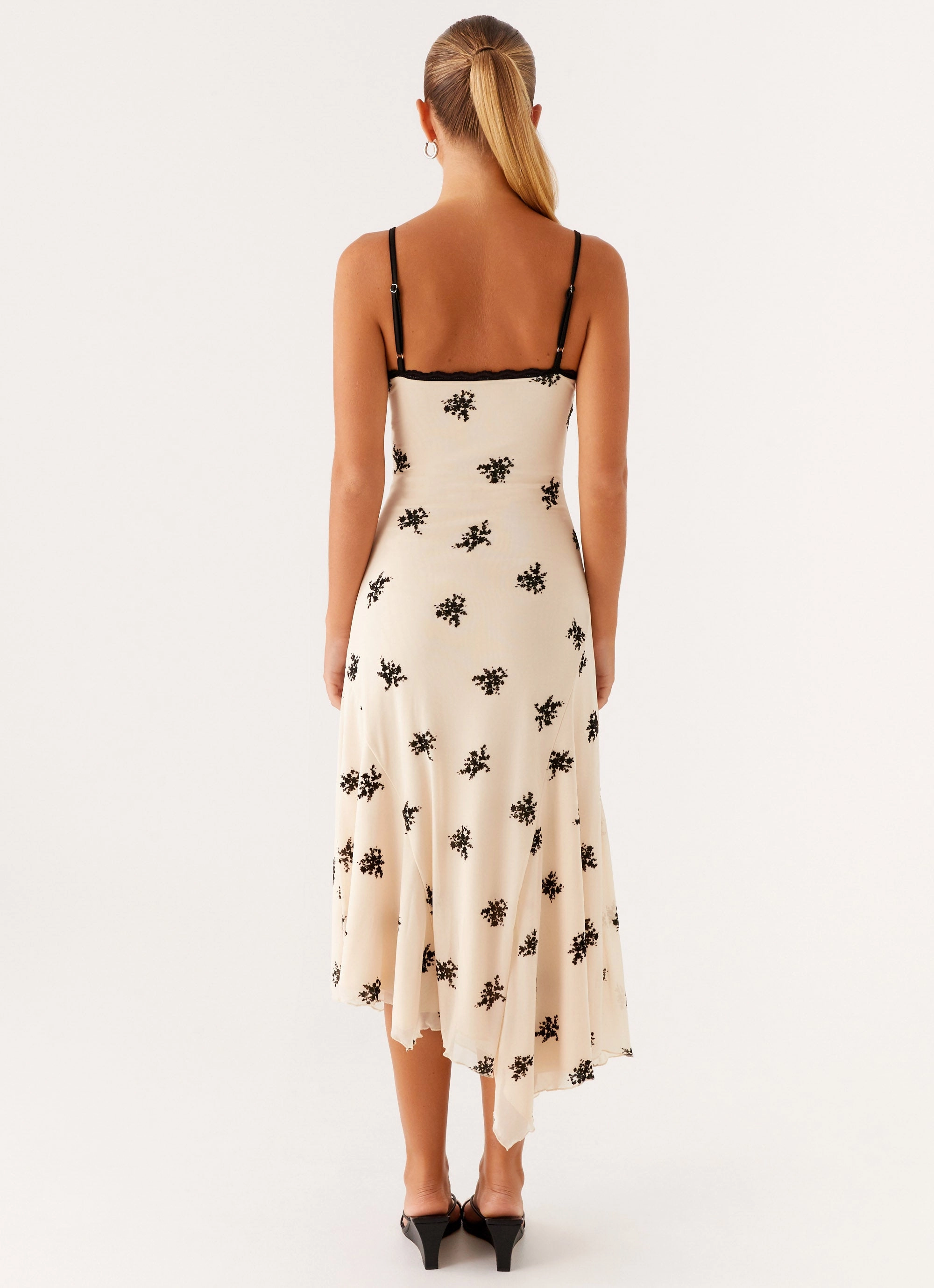 Relax Form Amelia Midi Dress - Nude