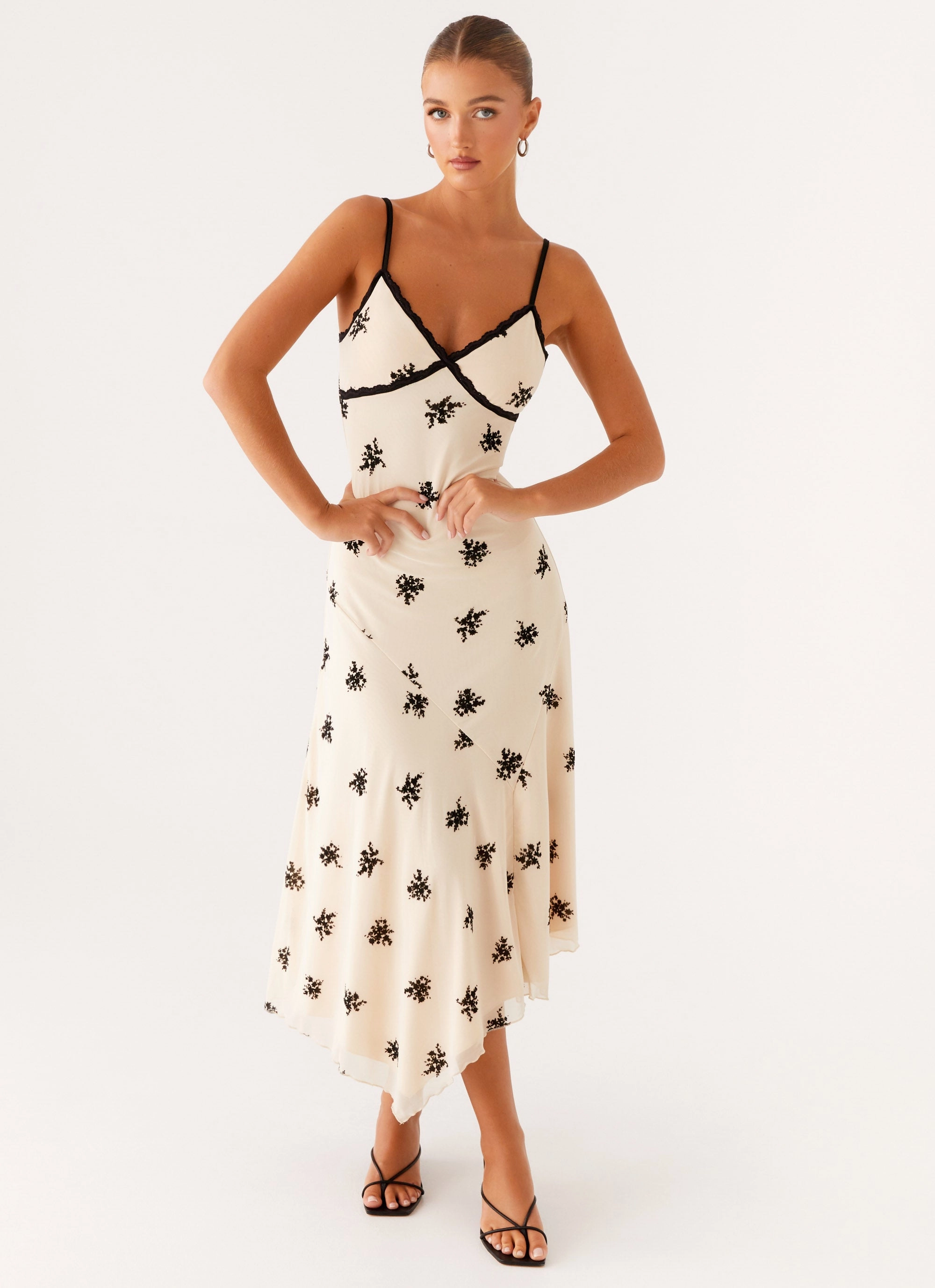 Feminine Design Classic Design Amelia Midi Dress - Nude