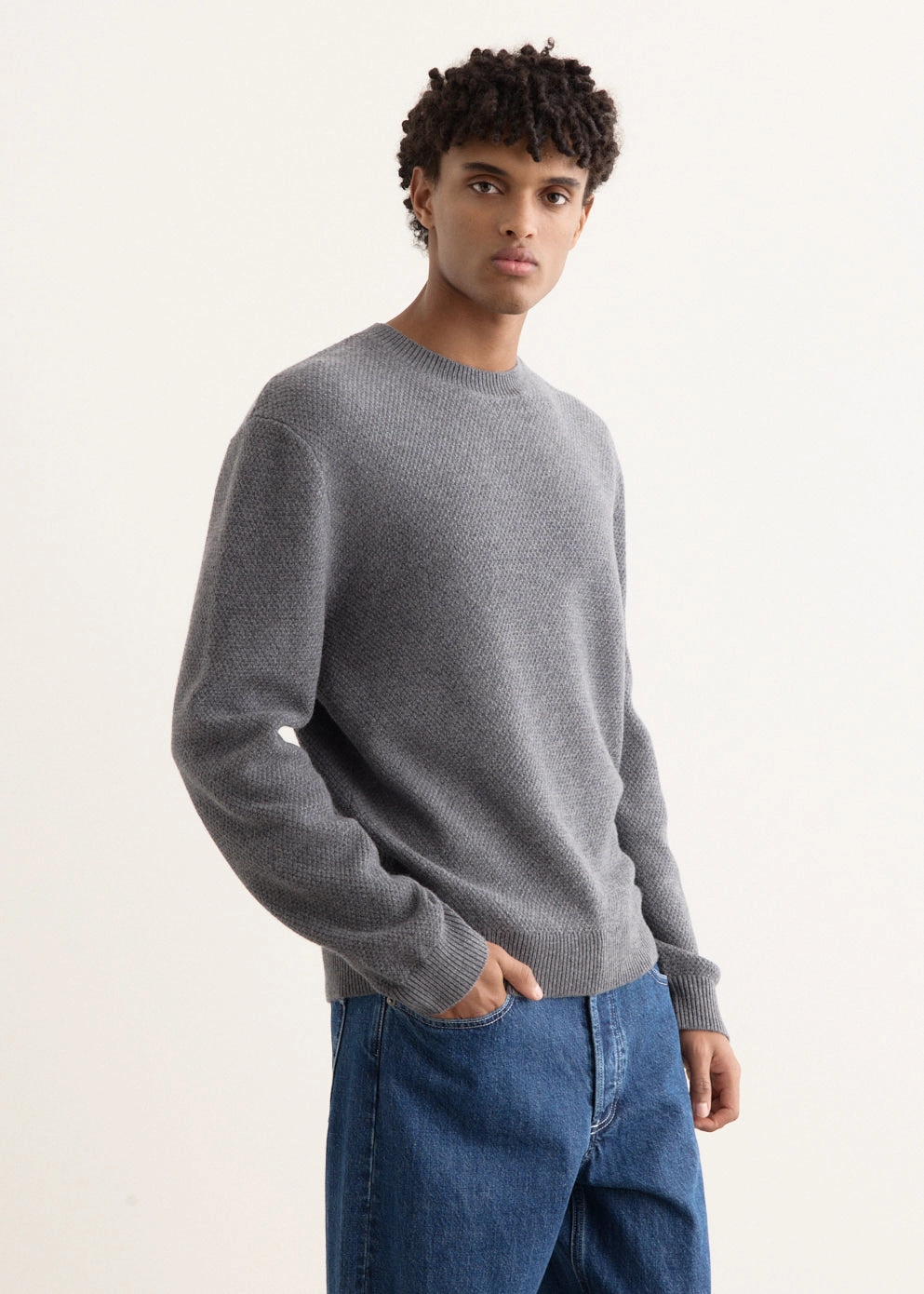 Reinforced Neckline Stitching BreathableKnit Fabric Thomas Jumper