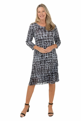 Cobblestones Layered Hem Crinkle Dress Chill Piece