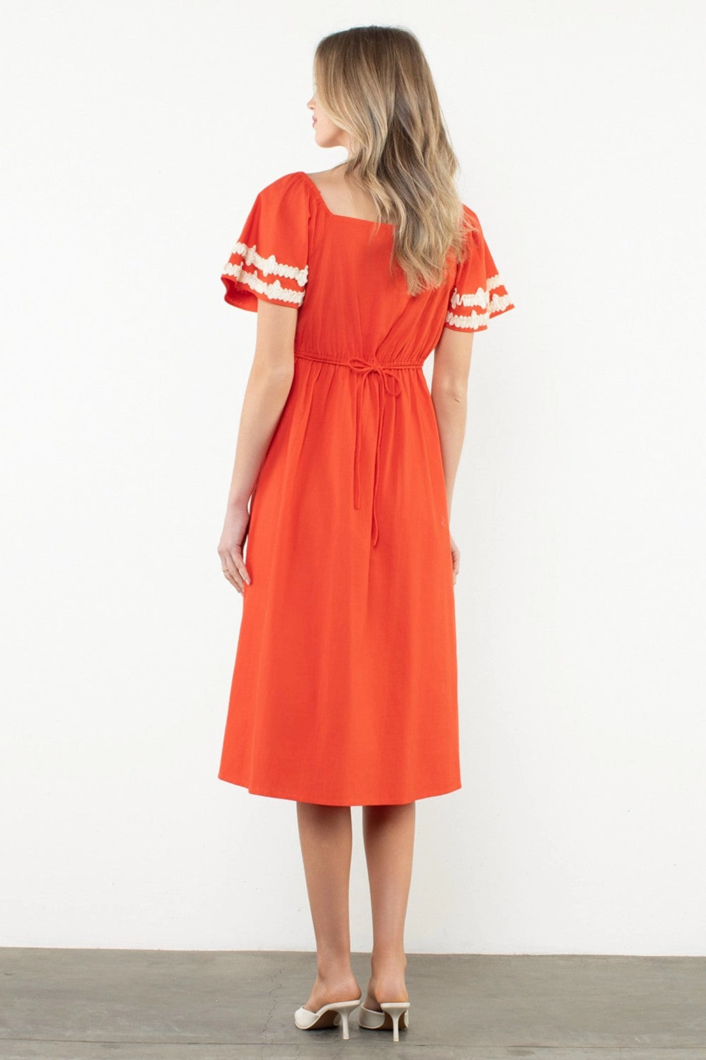 MACY SHIRRED SLEEVE FRONT SLIT MIDI DRESS Slim Touch