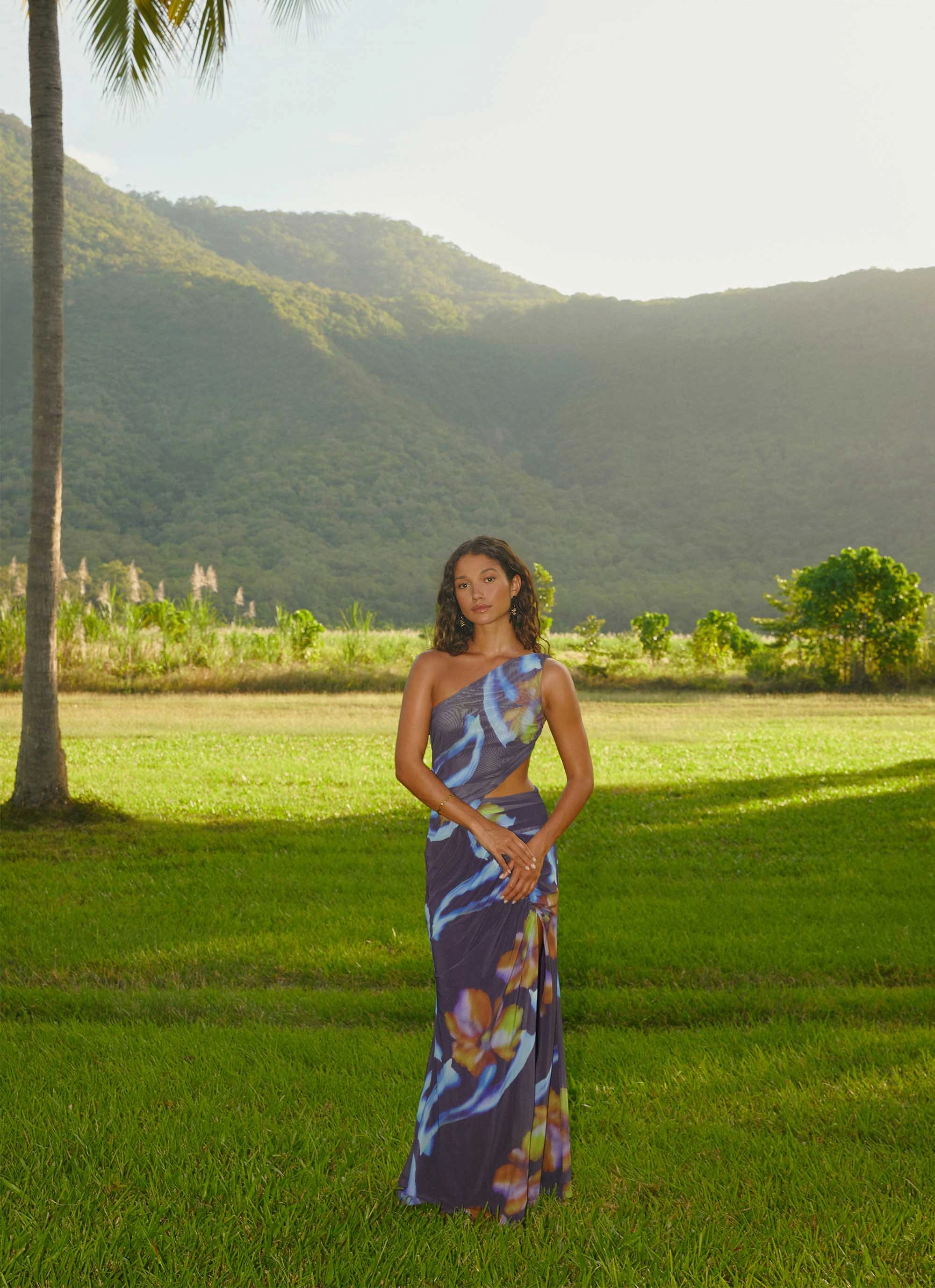 Brunch Glow Calm Fit Zanzibar Maxi Dress - Dark Floral