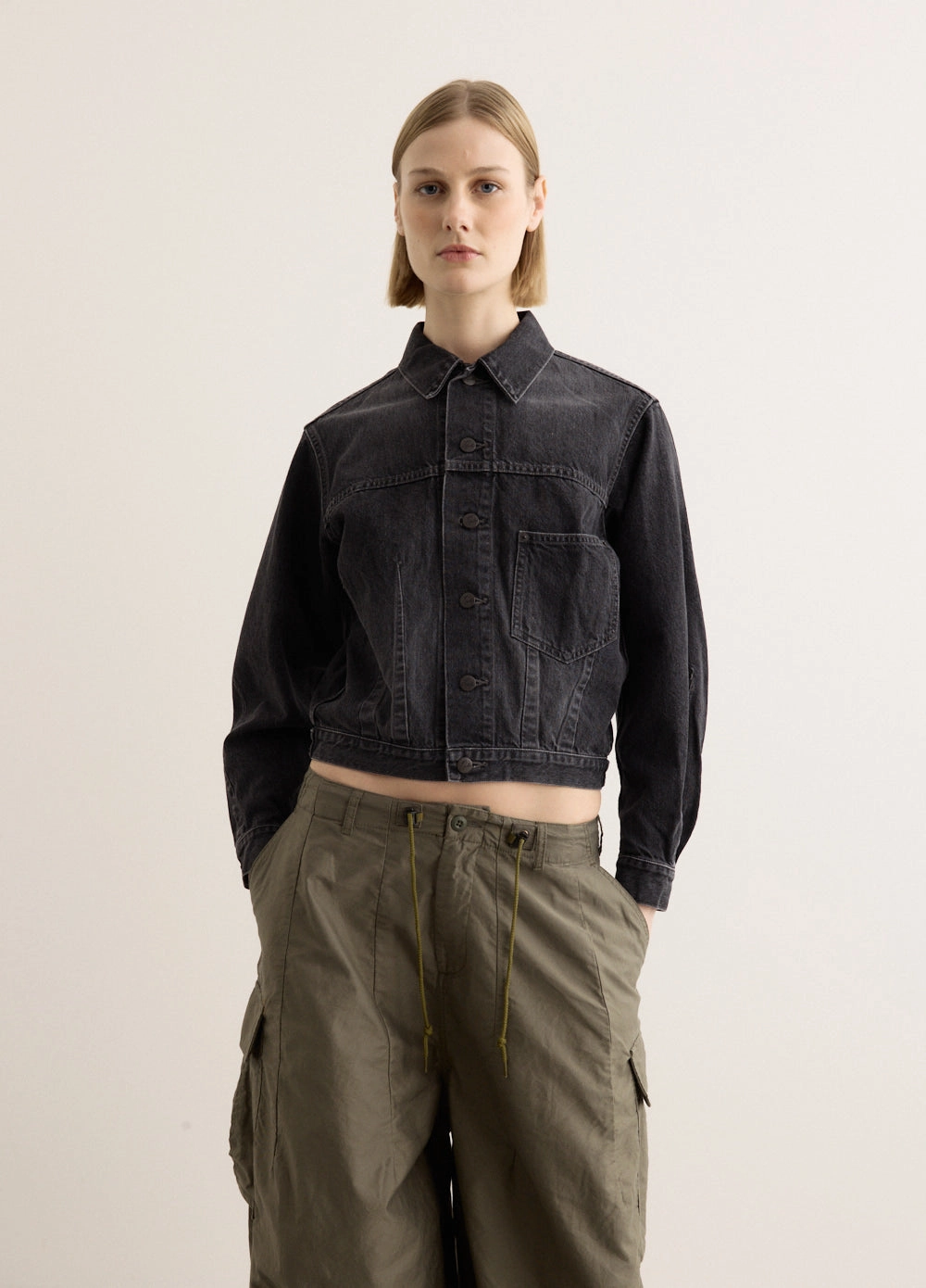 Darts Bottom Jean Jacket Hypoallergenic Fabric Blend Non Slip Collar