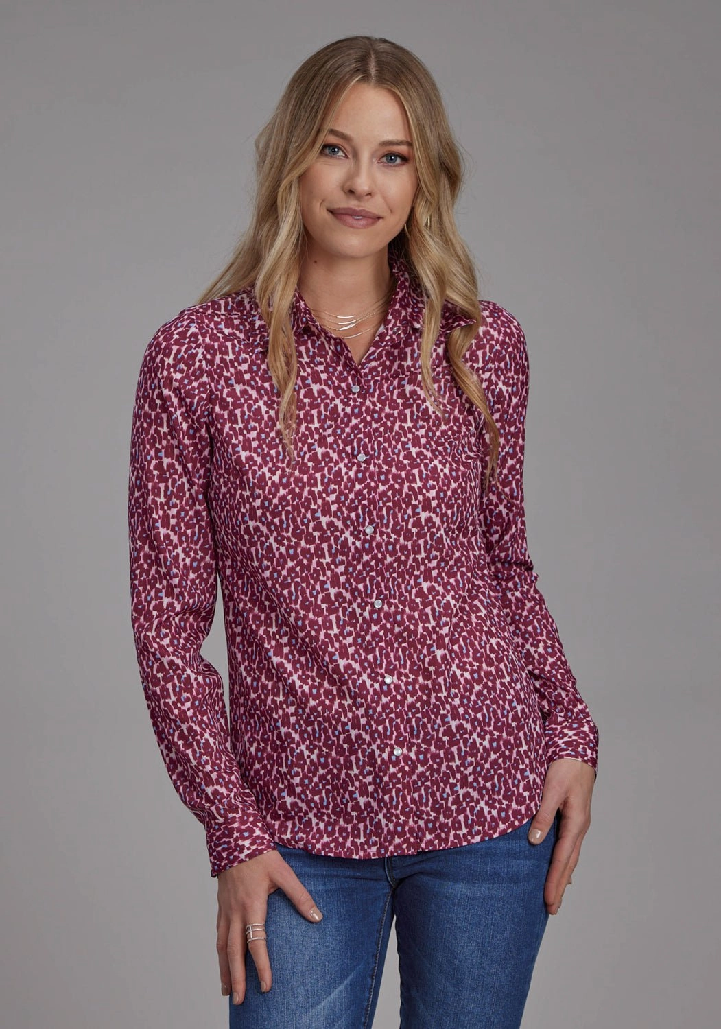 Reinforced Side Vents Printed design Roper Womens 2134 Leopard Red Multi 100% Polyester L/S Blouse