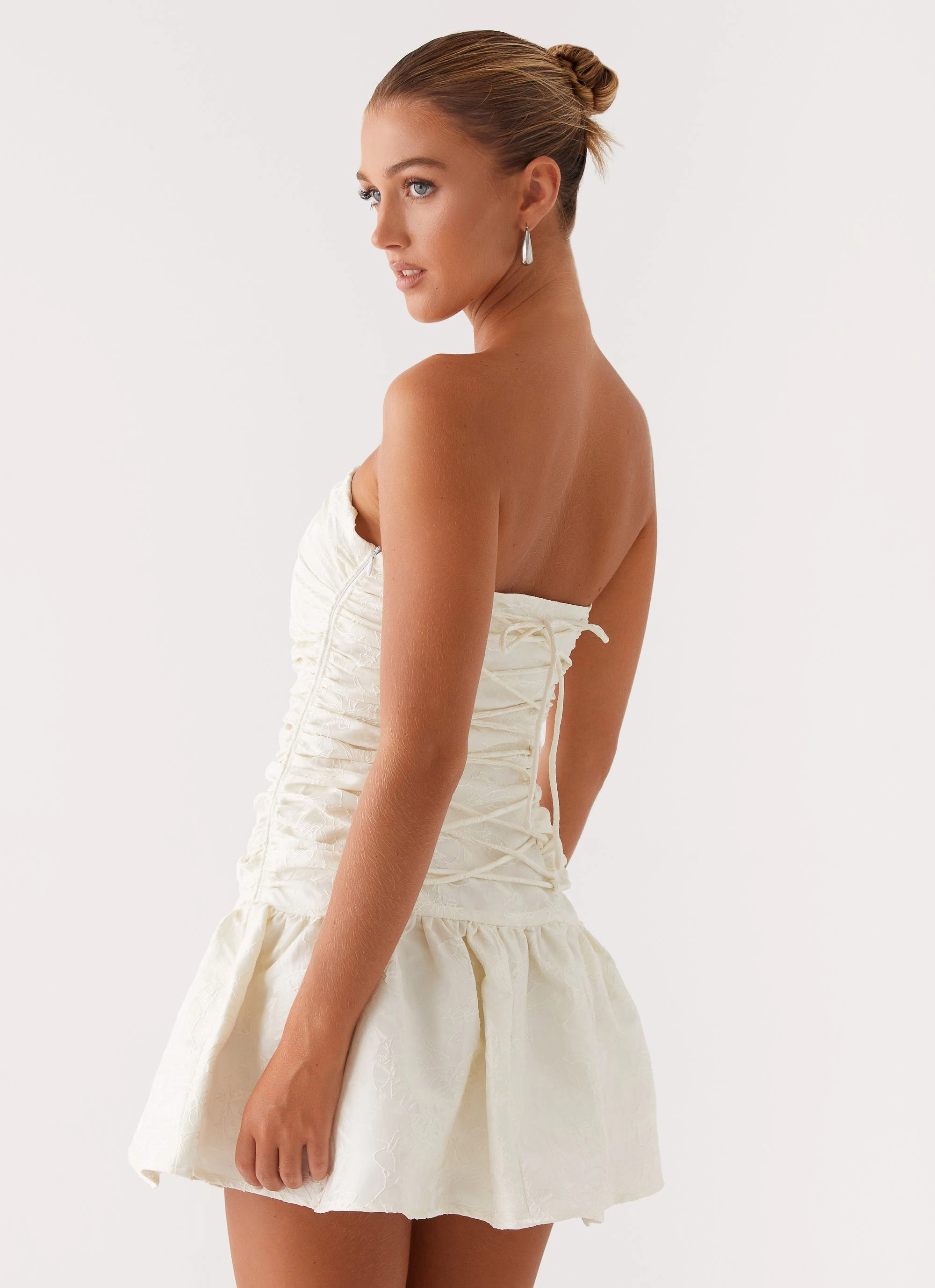 Match Quick Smooth Flow Ray Of Light Mini Dress - White