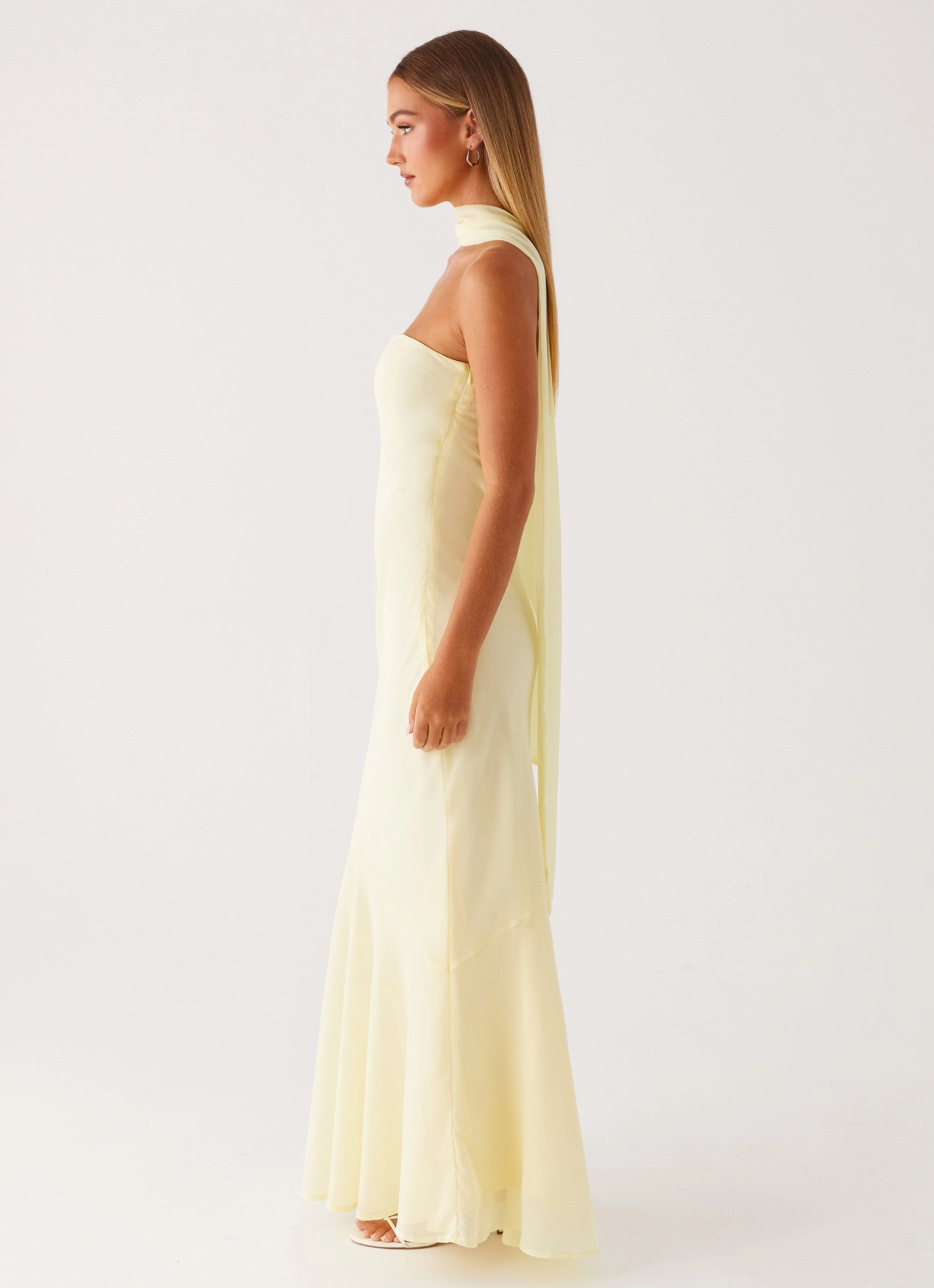 Under The Pagoda Maxi Dress - Yellow Front-Pocket Light And Airy