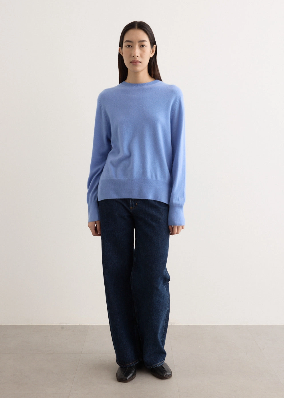 Crew Neck Cashmere Knit Lightweight insulation Texture Detail