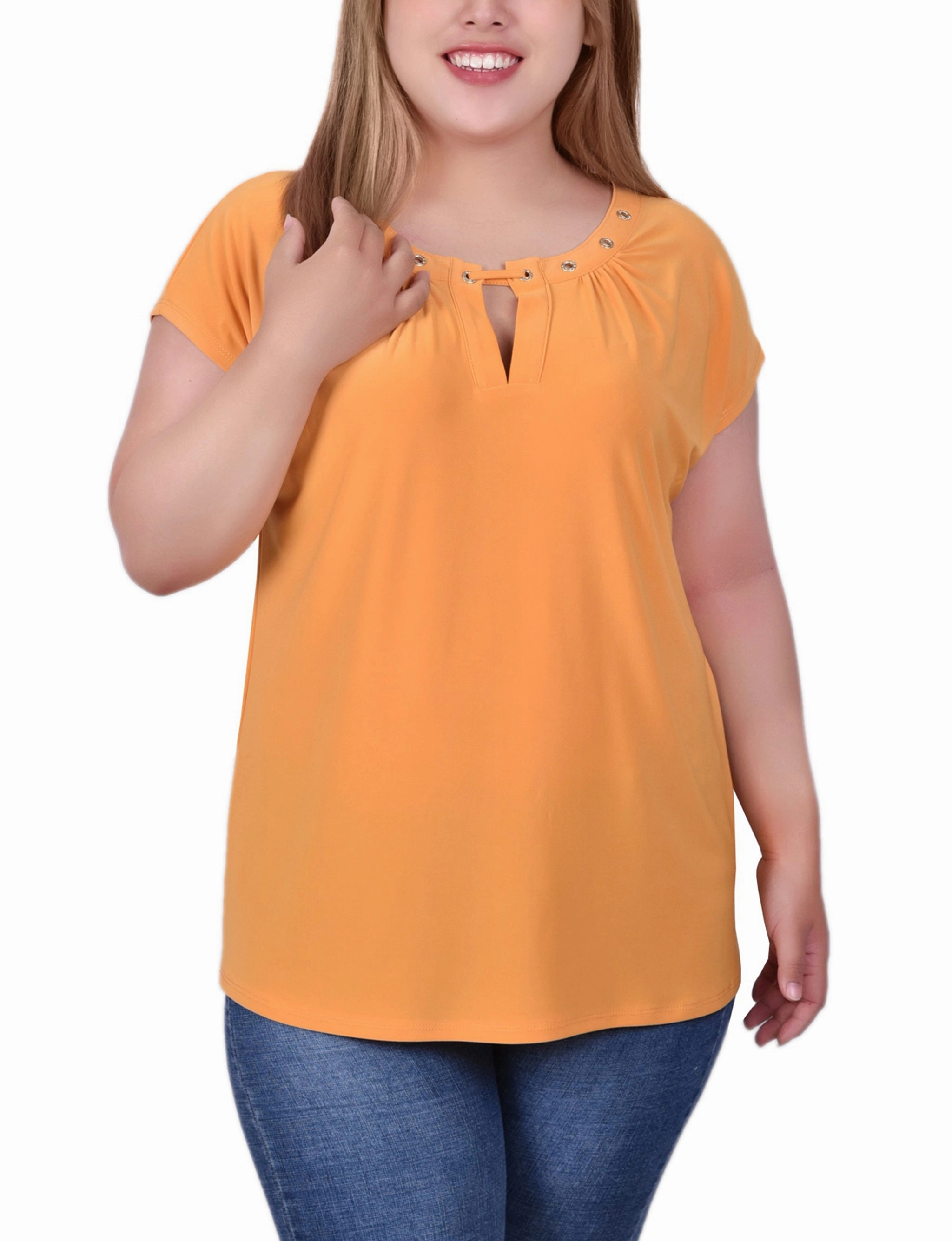 Light And Airy Plus Size Short Sleeve Grommet Top With Keyhole