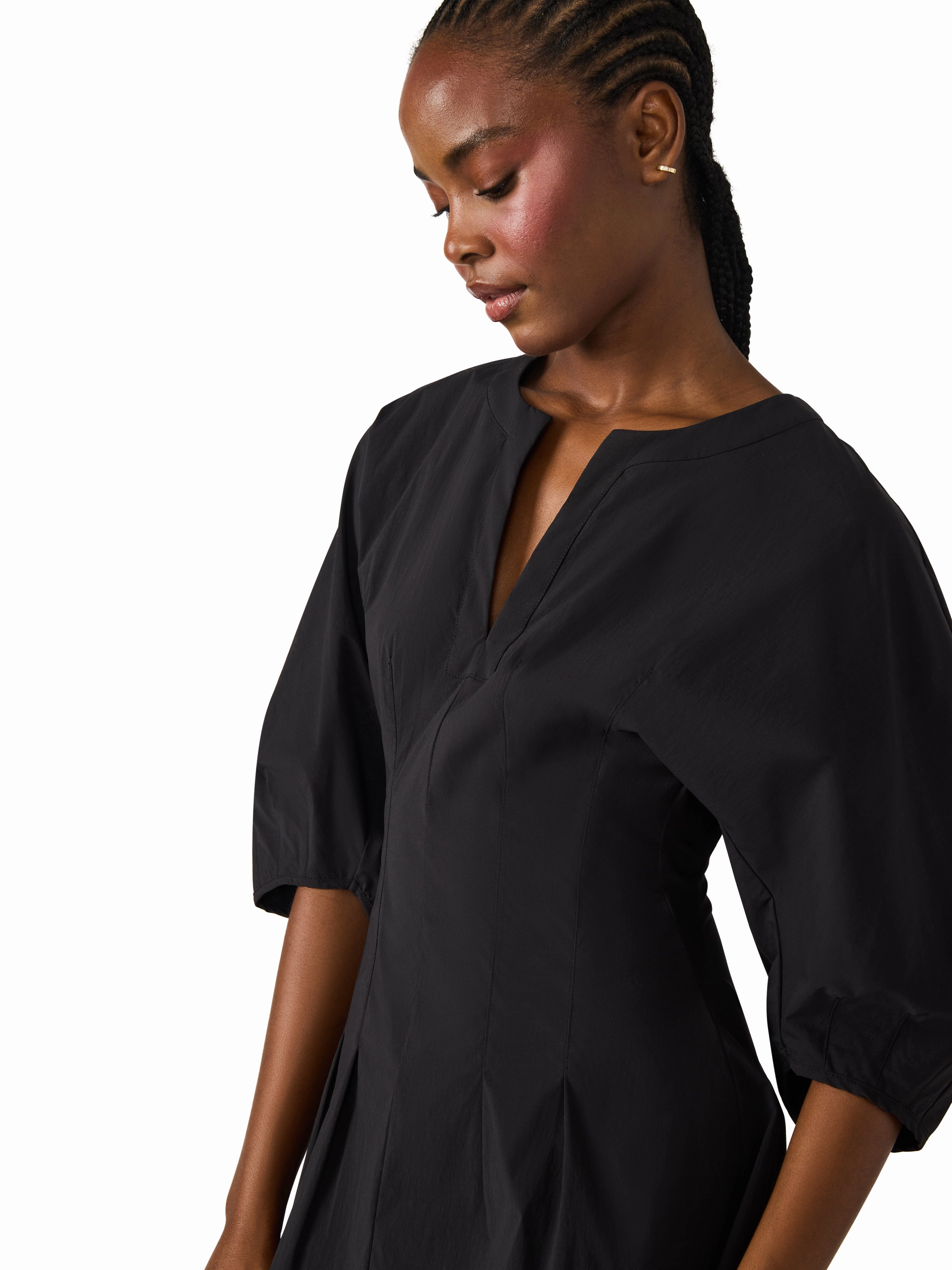 Morning Wear Light Shape Dayton Dress in Black