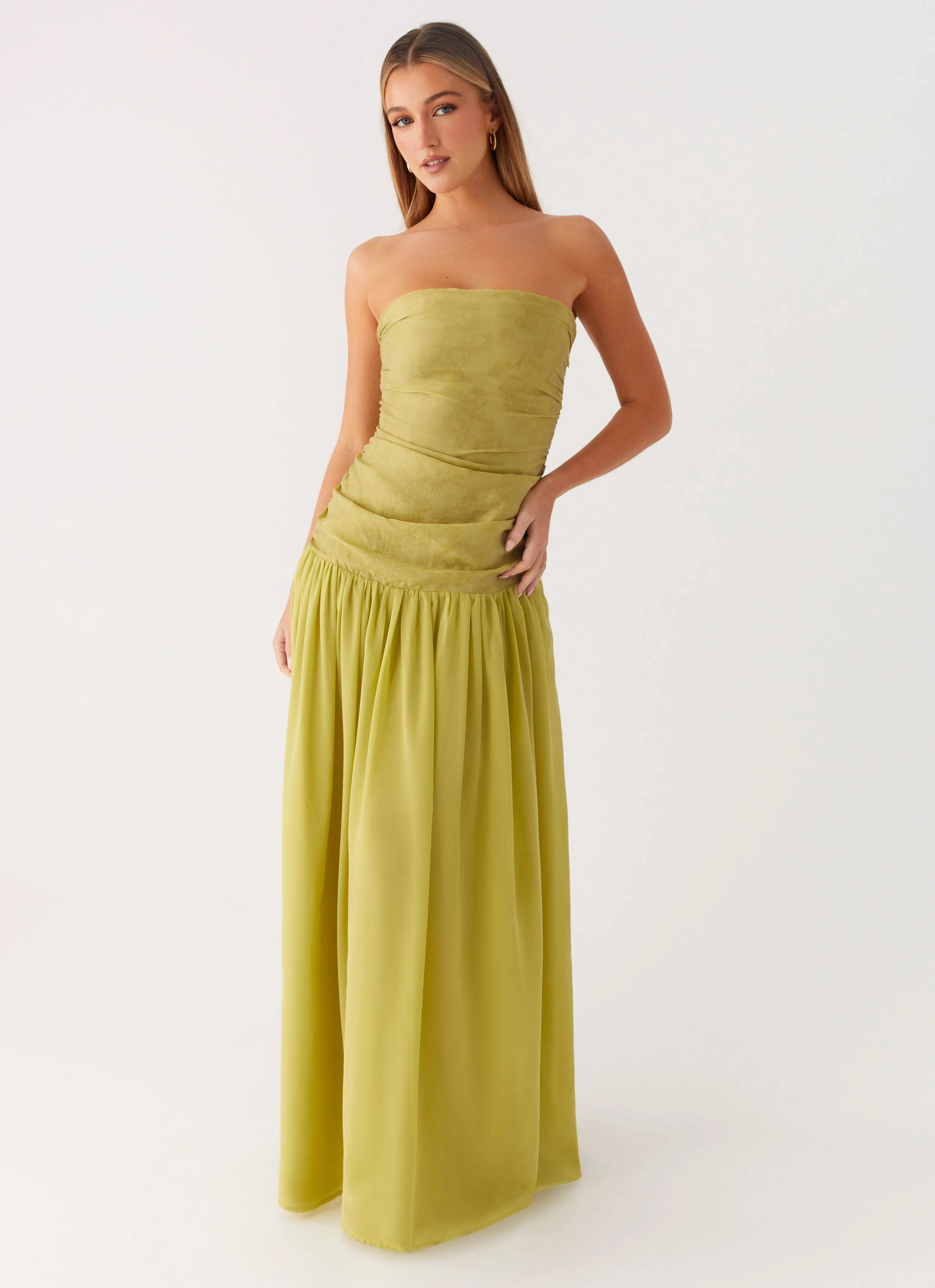 Sleek and Flattering Refined Presence Dreamer Maxi Dress - Lime Zest