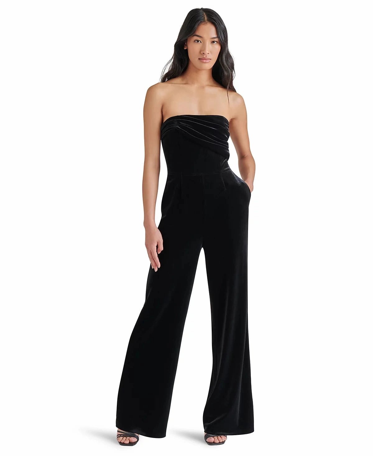 Playful and flirty dress Art Event Swanilda Velvet Jumpsuit in Black