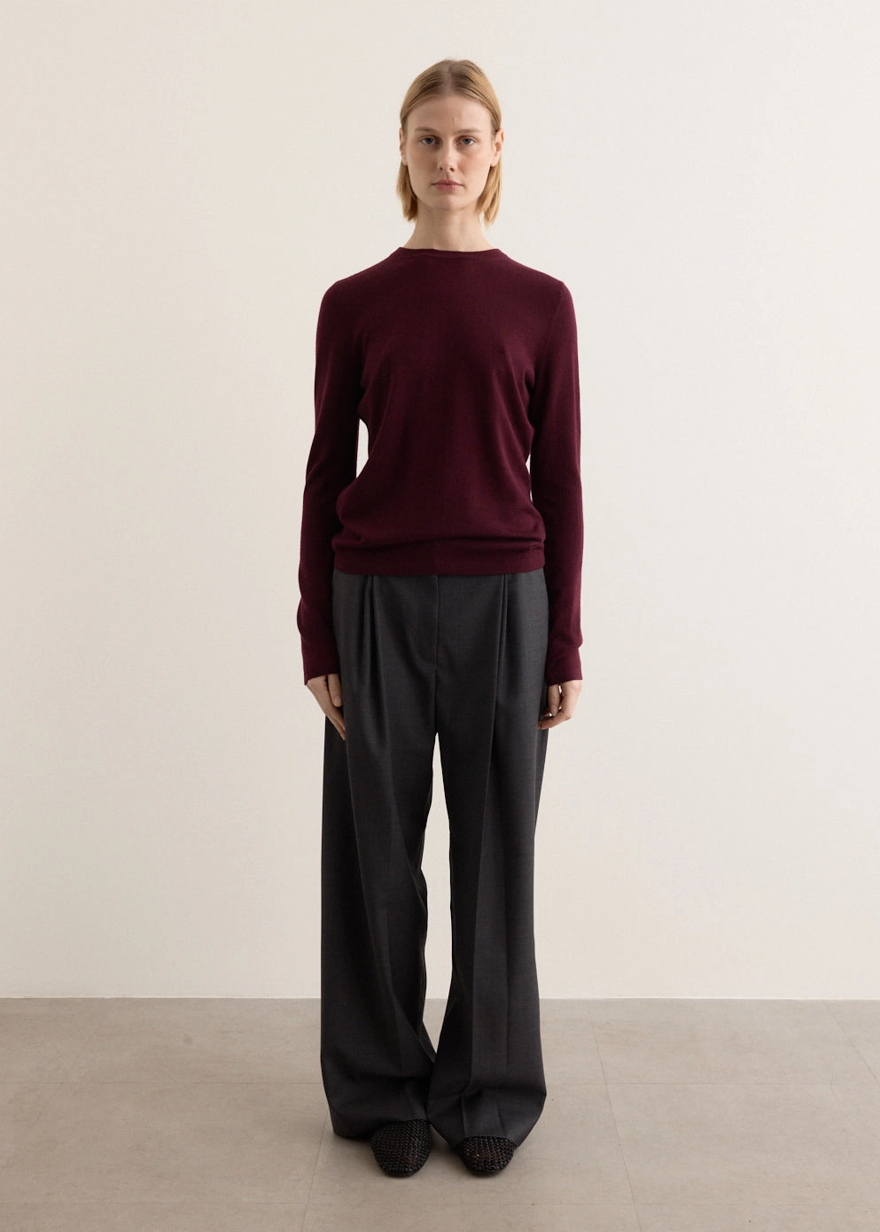 Home Style Lightweight Form Emme Knit