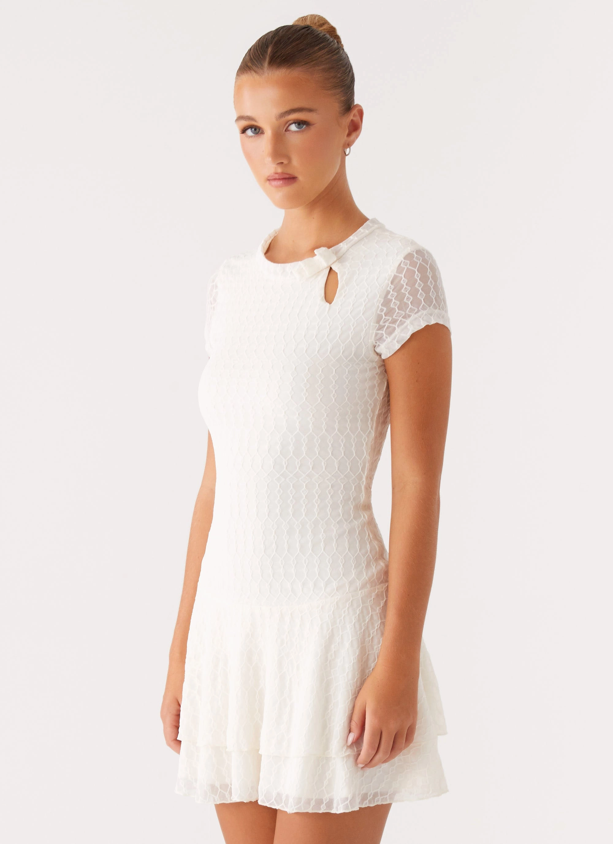 Lightweight Feel Buckle-Detail Esty Mini Dress - Ivory