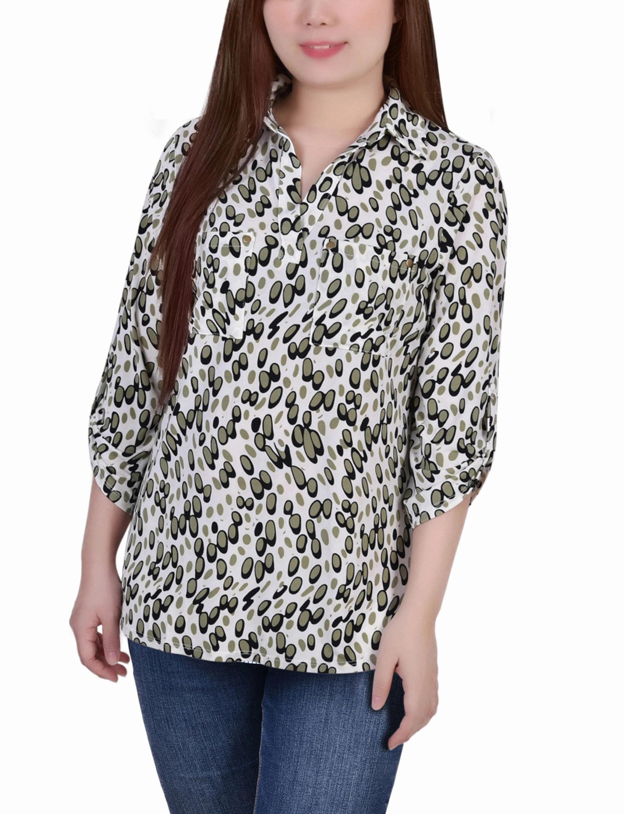 Street Style Petite 3/4 Roll Tab Sleeve Studded Y Neck Top