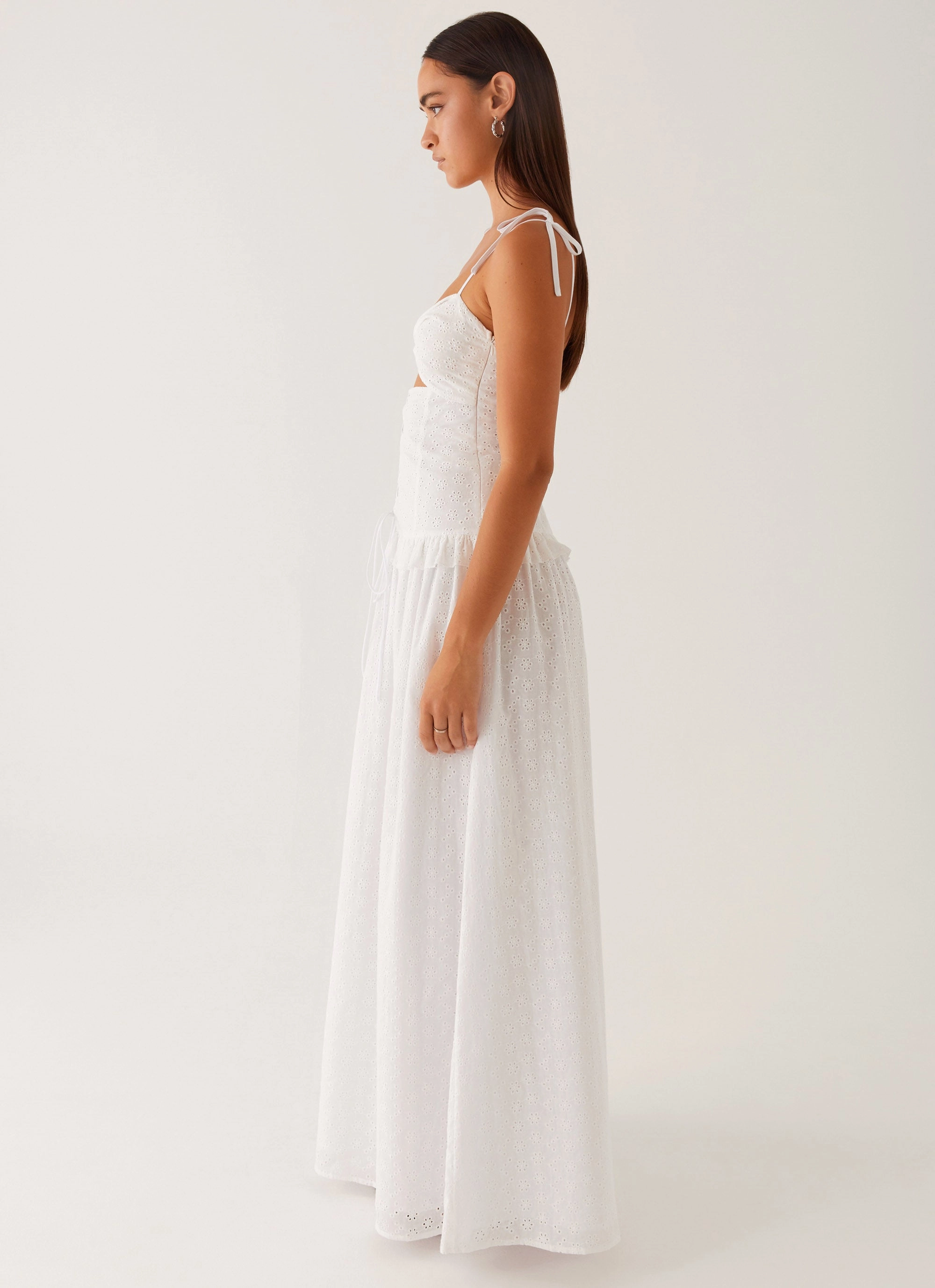 Reveria Twist Maxi Dress - Ivory Stylish Touch