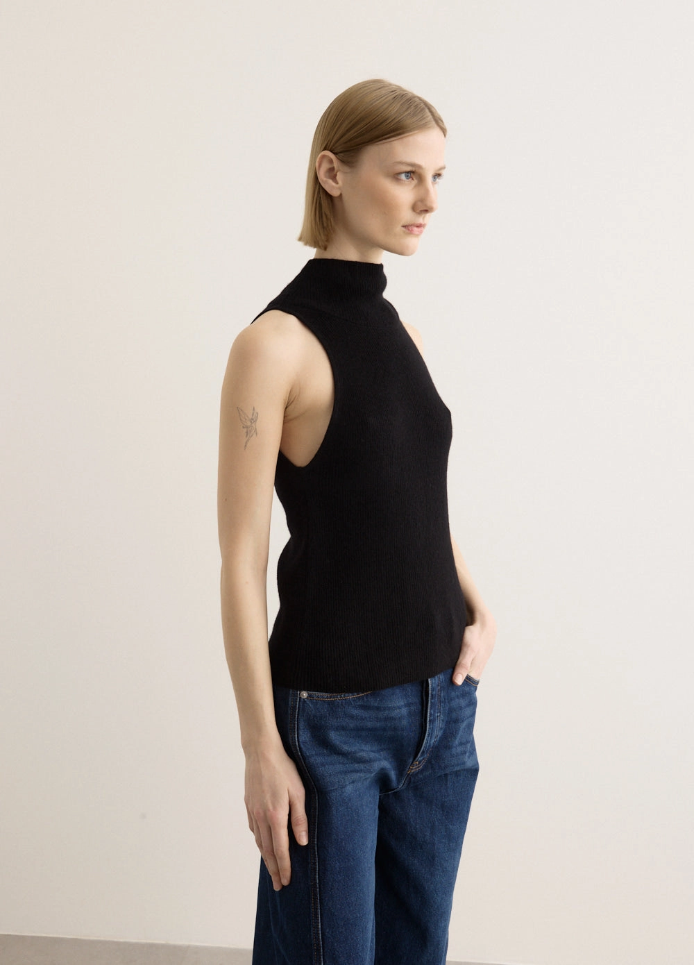Flatlock Seam Construction QuickDry Weave Cashmere Blend Top