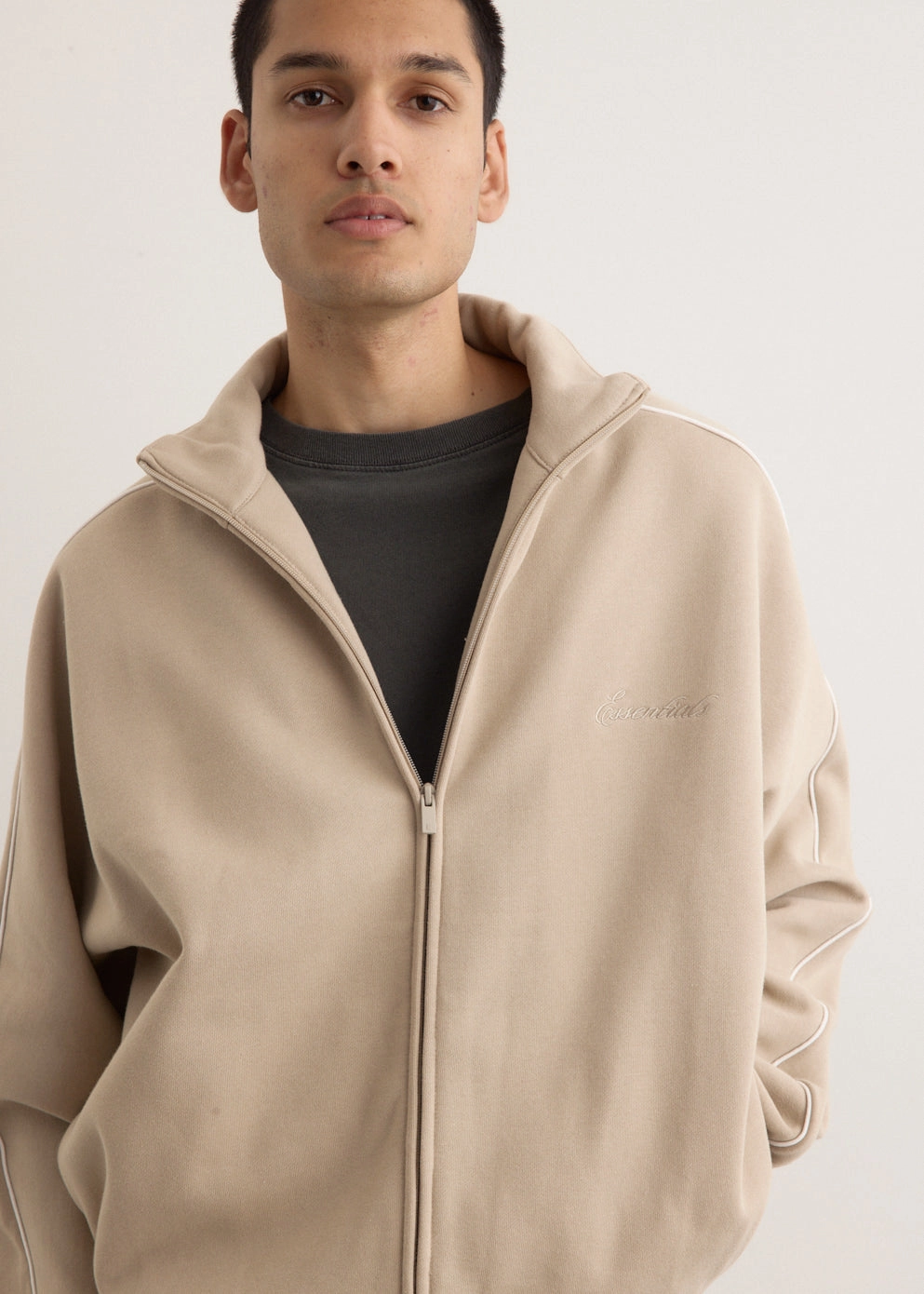 Foldable Shoulder Straps Modern Fit Fleece Track Jacket