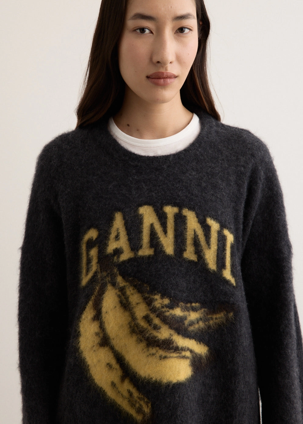 Sleek Fit Moisture Wicking Technology Fine Brushed Alpaca Banana Oversized O-neck Jumper