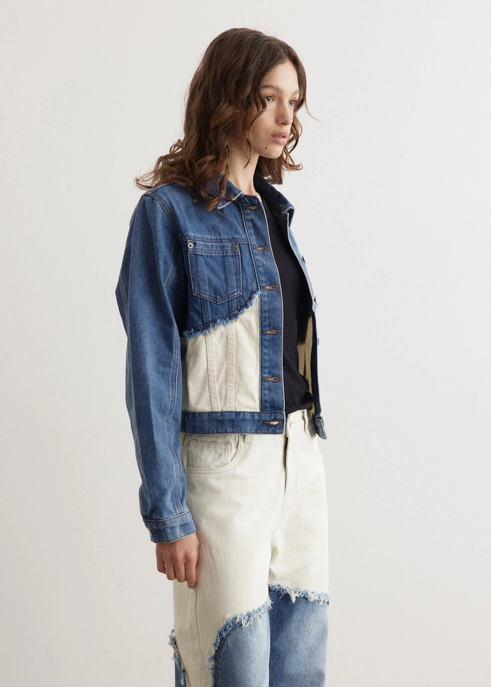 Smooth Zipper Action Anti Static Weave Fray Denim Jacket