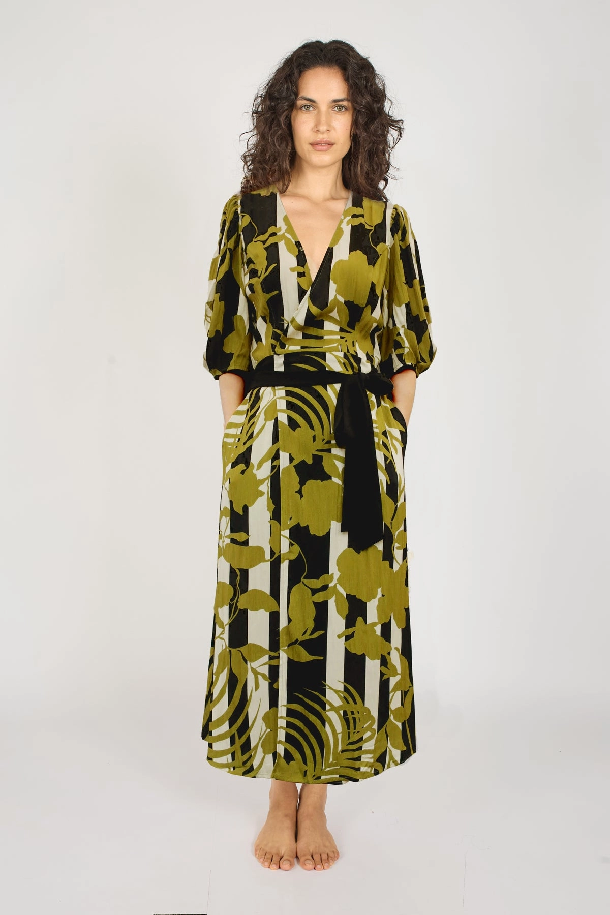 The Archive Poppy Dress in Black/Olive Insulating-Lining