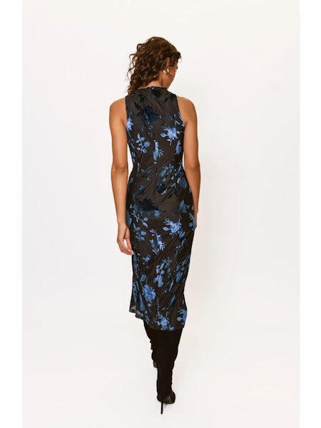 Chilly Comfort Darby Maxi Dress in Black/Navy