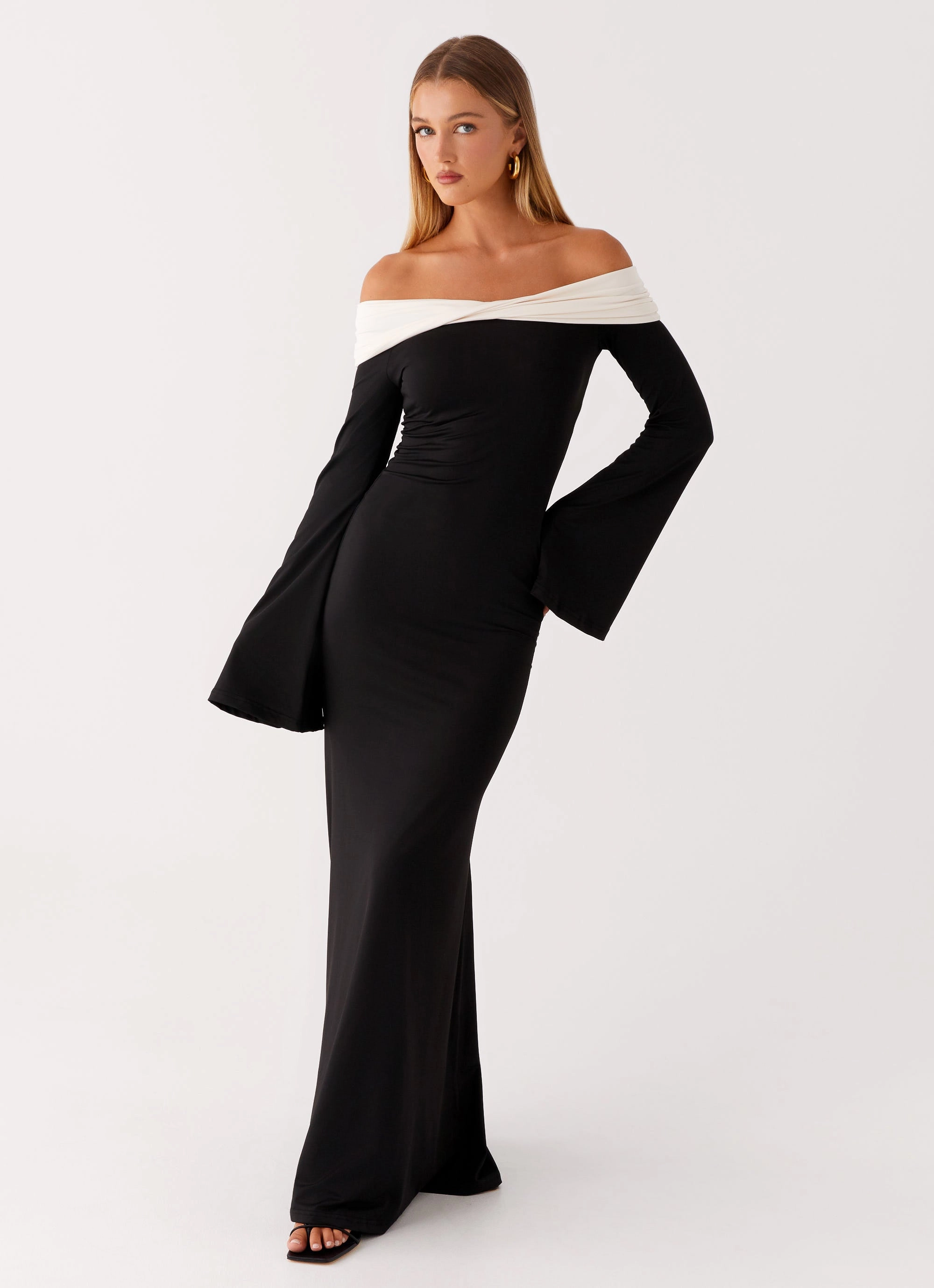 Dance-Party Basic Mood Hits Different Long Sleeve Maxi Dress - Black