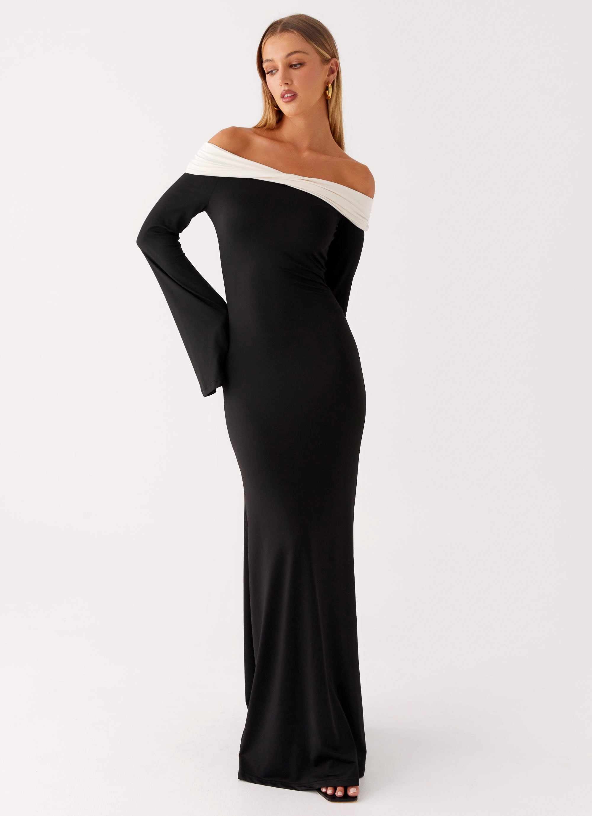Trendy Layering Hits Different Long Sleeve Maxi Dress - Black