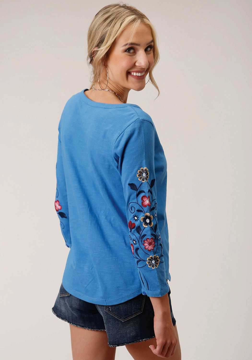 Functional Design Glossy Texture Roper Womens Multi-Color Floral Blue 100% Cotton 3/4 Sleeve S/S Tunic