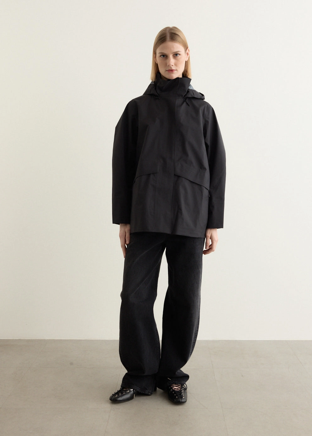 Slim Silhouette Everyday apparel Ifora Jacket