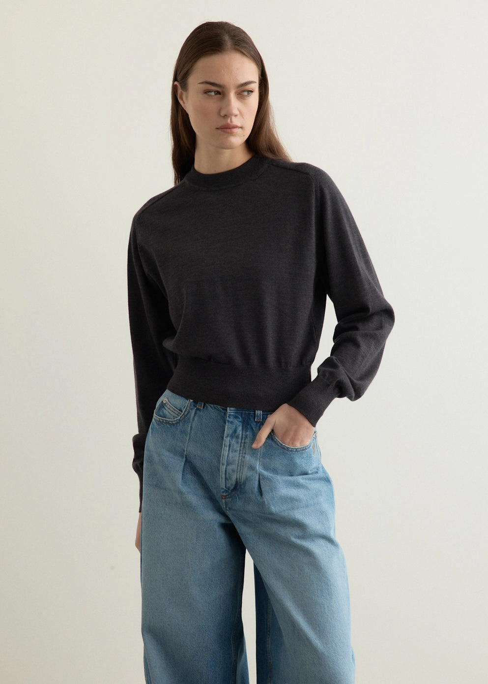 Le Sweater Brode Everyday Pair Subtle Elegance
