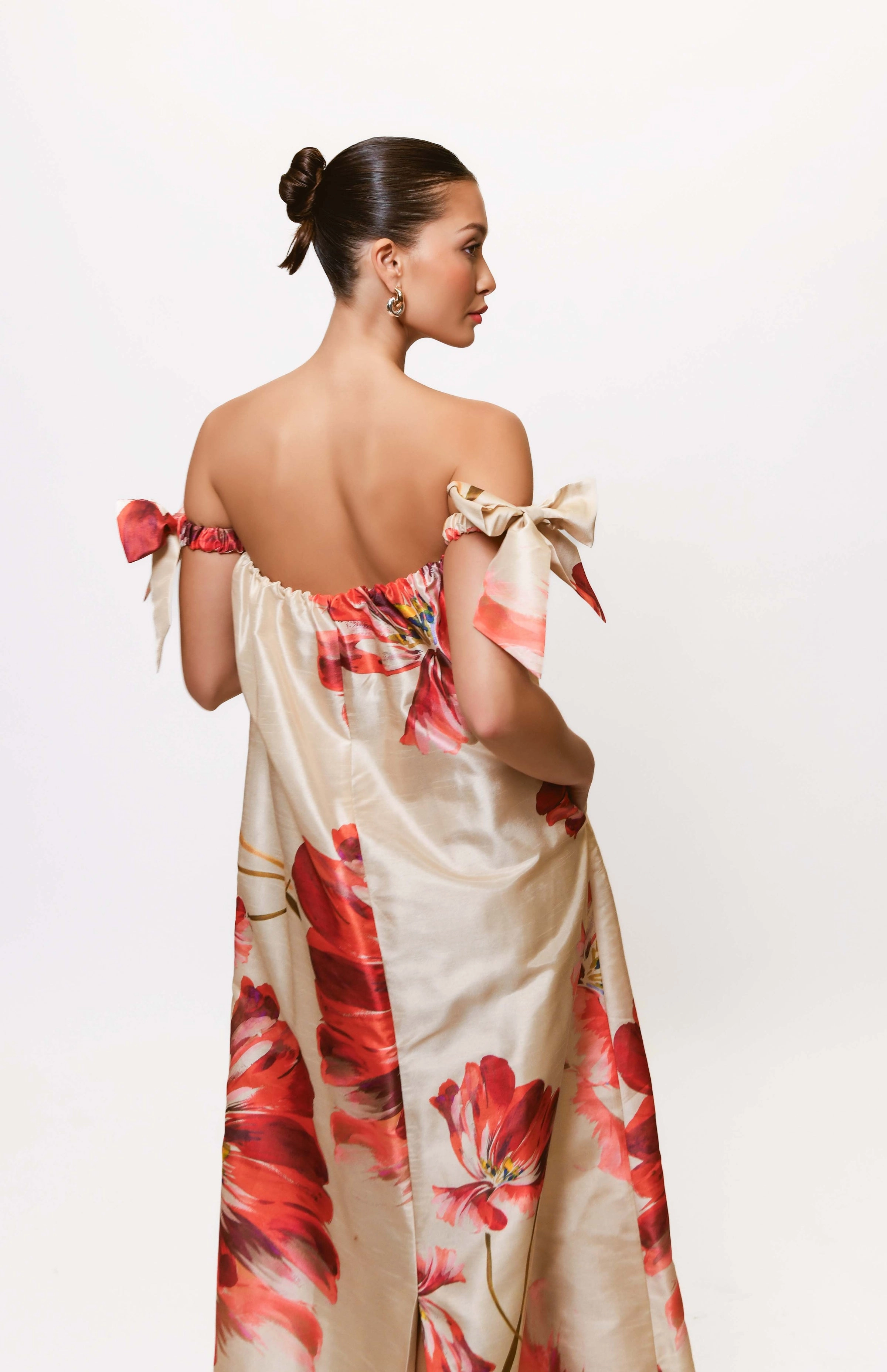 Bold Mood Iris Gown in Taupe Breezy Bloom