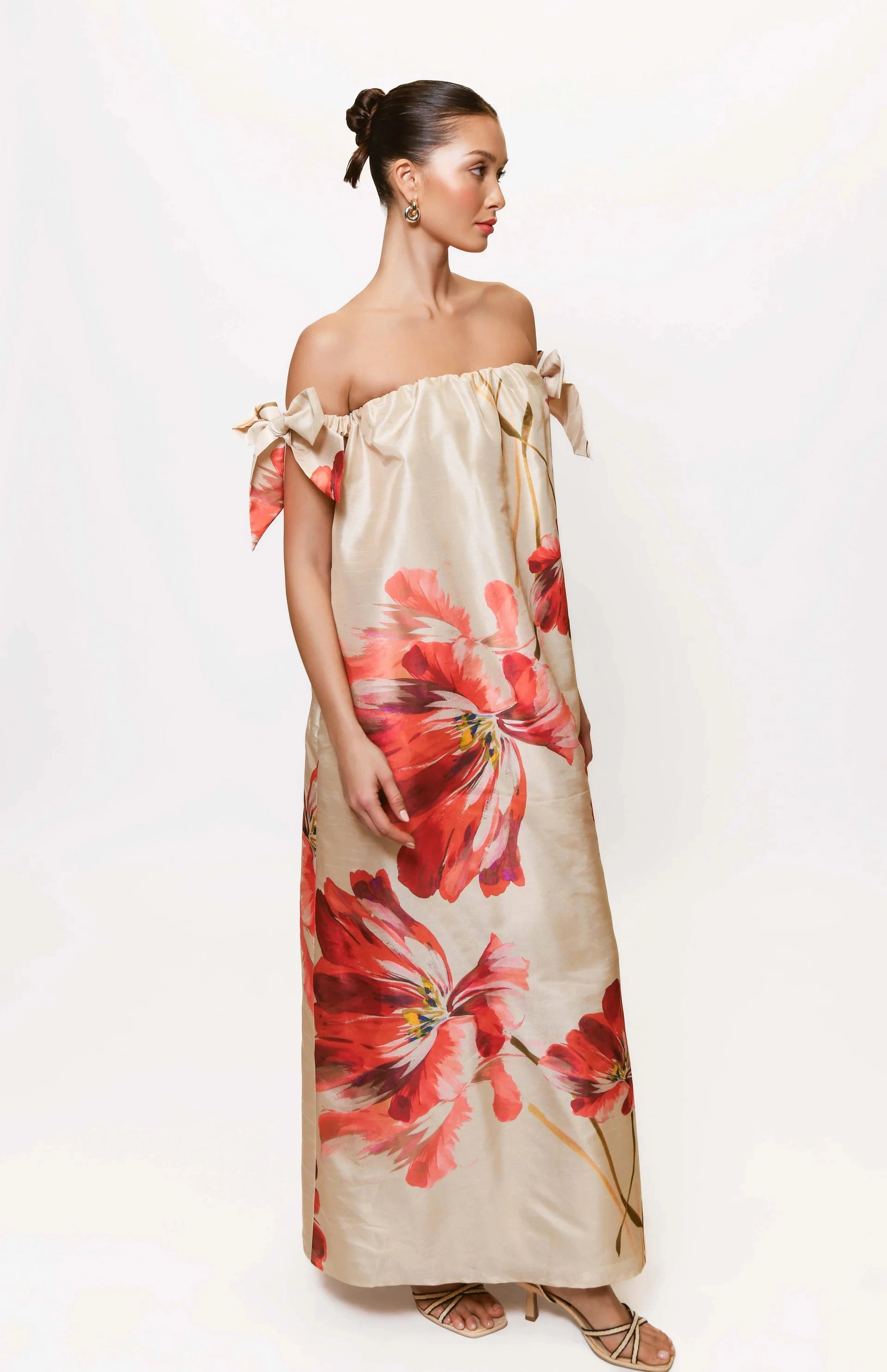 Day Ready Look Soft fabric piece Iris Gown in Taupe Breezy Bloom