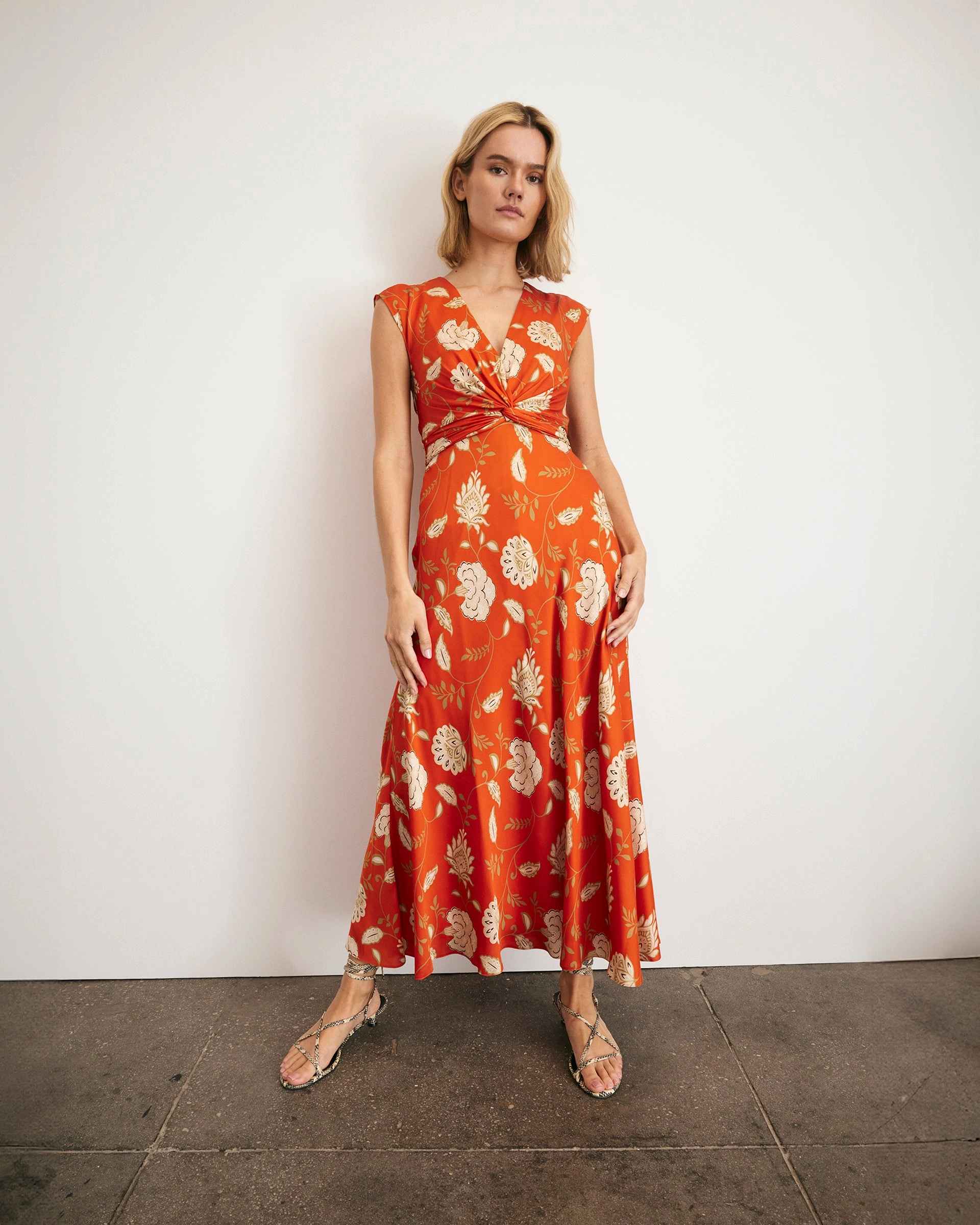 Lounge Fit Subtle design Julia Dress