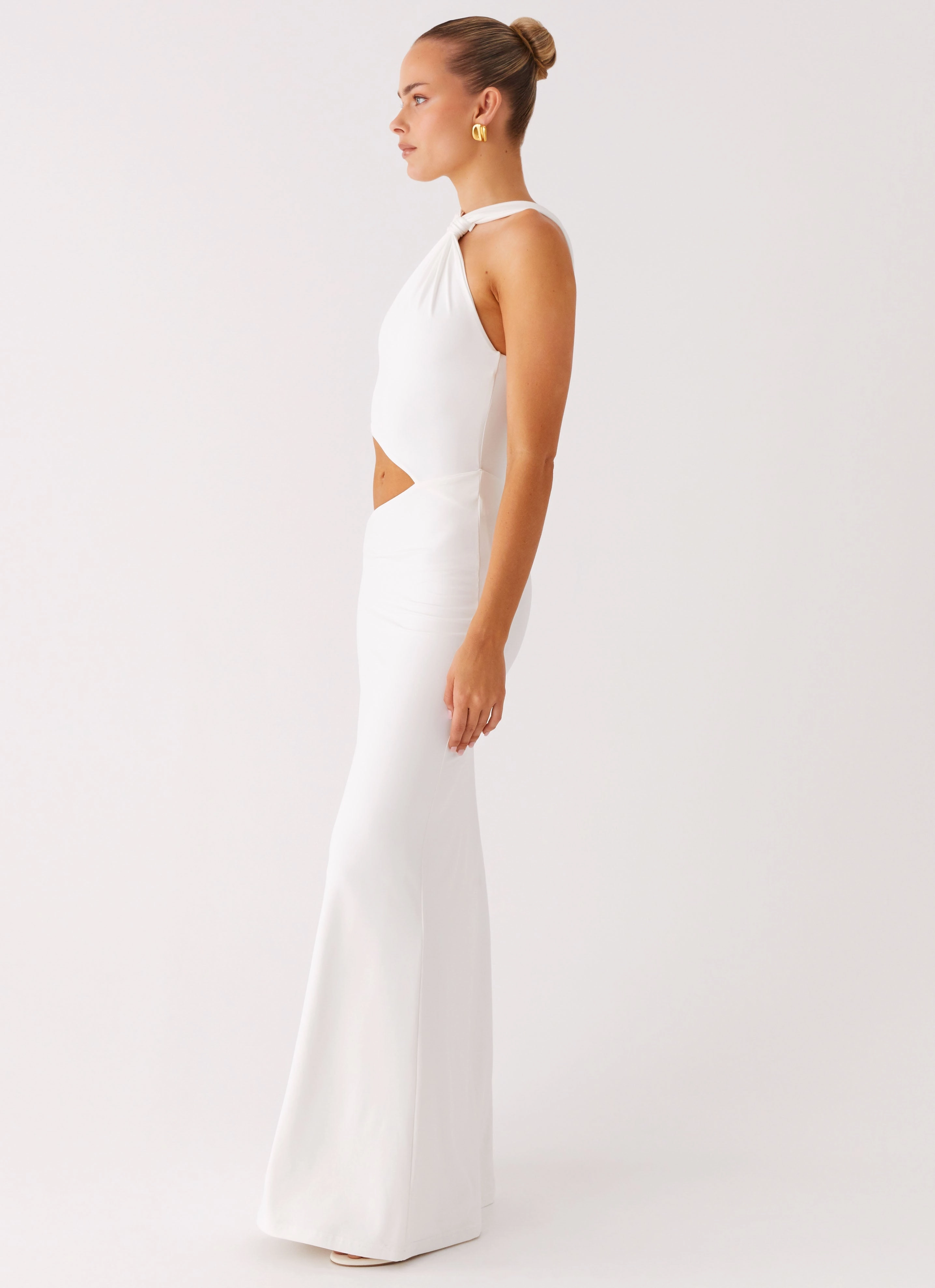 Juliander Knot Maxi Dress - White Simple Yet Elegant Soft Vibes