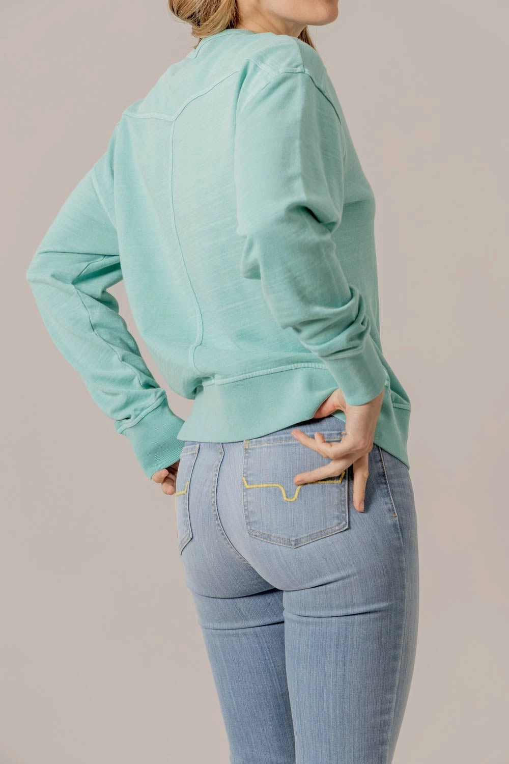 Kimes Ranch Womens Gina Turquoise Cotton Blend Sweatshirt Eco Conscious Packaging Effortless Layer